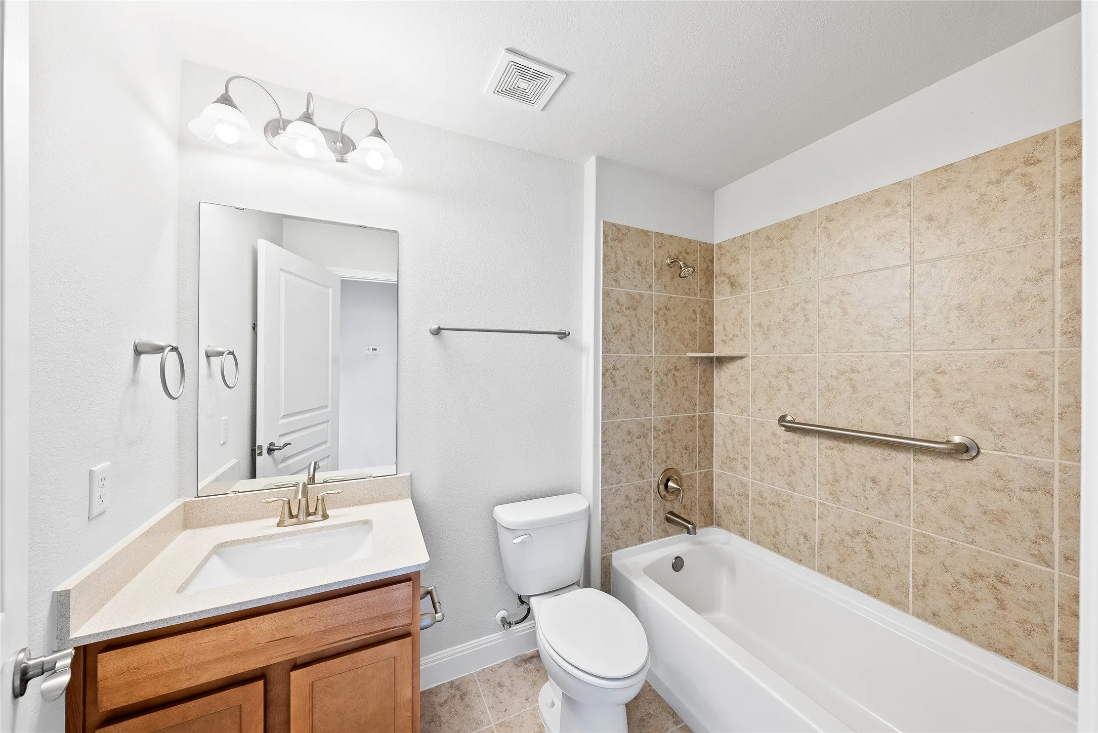 Single Family Residence For Sale in Williamson County , 331 Old Blue Mountain Lane, Georgetown, Texas 78633, 4 Bedrooms, 4 Bathrooms, 3 Garage spaces, 3,237 Sqft, built in 2015, Price $700,000, mls#20765749, Real Estate Agent in Georgetown, Homes For Sale in Williamson county, Homes For Sale in Georgetown, Realtor in Georgetown Texas, Real Estate Brokerage Independent Realty Texas, Luminita Cordes Realtor