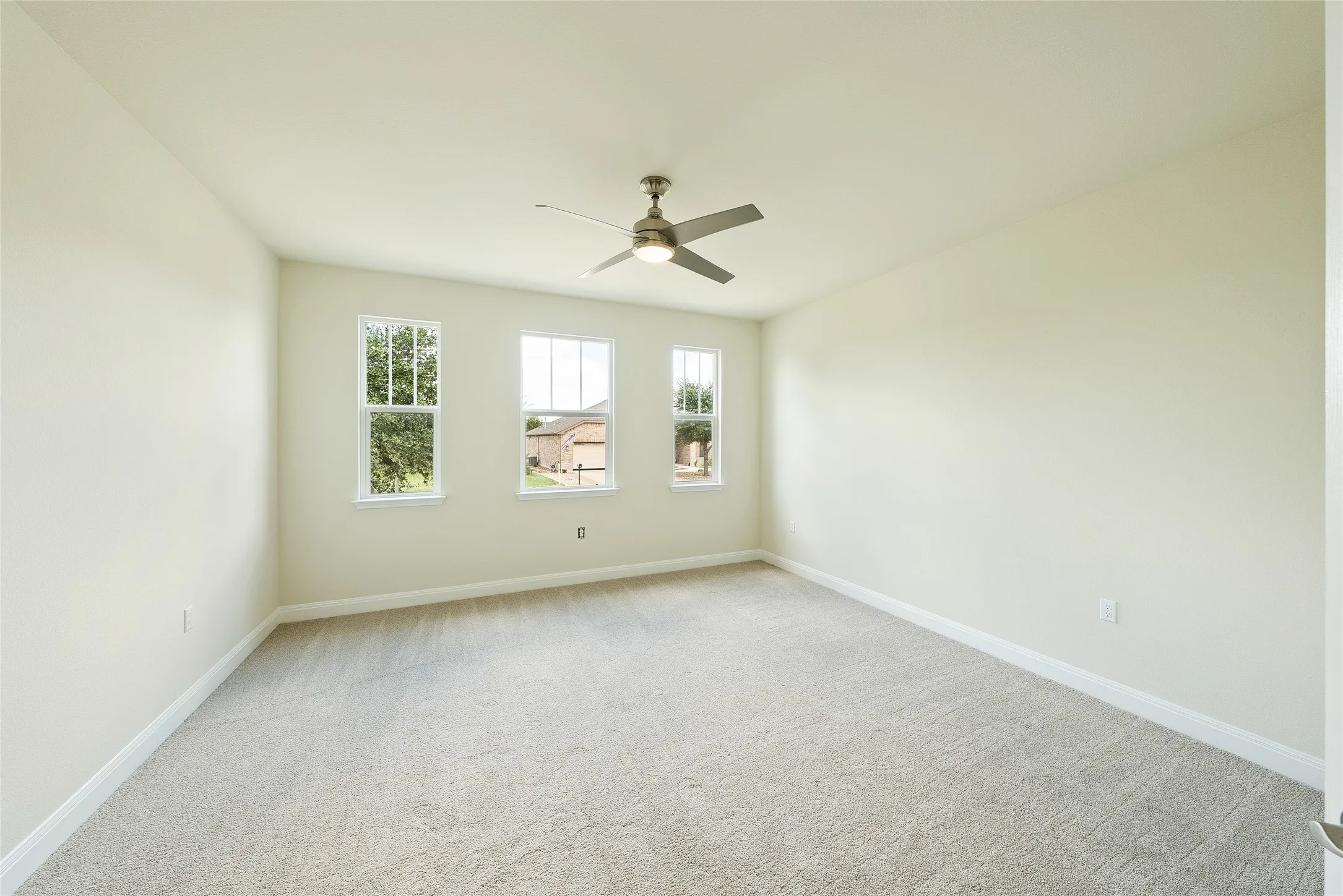 Single Family Residence For Sale in Williamson County , 331 Old Blue Mountain Lane, Georgetown, Texas 78633, 4 Bedrooms, 4 Bathrooms, 3 Garage spaces, 3,237 Sqft, built in 2015, Price $700,000, mls#20765749, Real Estate Agent in Georgetown, Homes For Sale in Williamson county, Homes For Sale in Georgetown, Realtor in Georgetown Texas, Real Estate Brokerage Independent Realty Texas, Luminita Cordes Realtor