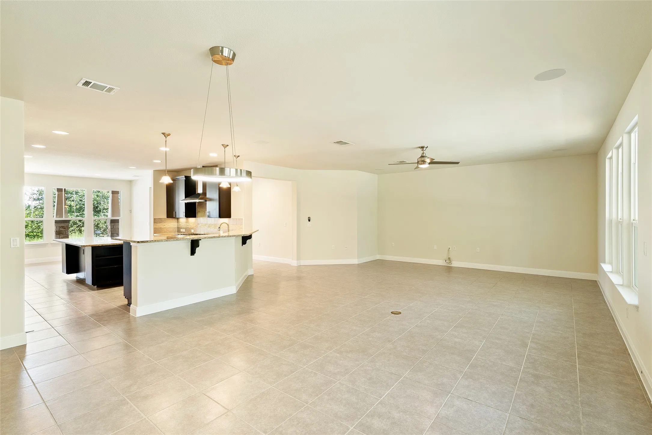 Single Family Residence For Sale in Williamson County , 331 Old Blue Mountain Lane, Georgetown, Texas 78633, 4 Bedrooms, 4 Bathrooms, 3 Garage spaces, 3,237 Sqft, built in 2015, Price $700,000, mls#20765749, Real Estate Agent in Georgetown, Homes For Sale in Williamson county, Homes For Sale in Georgetown, Realtor in Georgetown Texas, Real Estate Brokerage Independent Realty Texas, Luminita Cordes Realtor