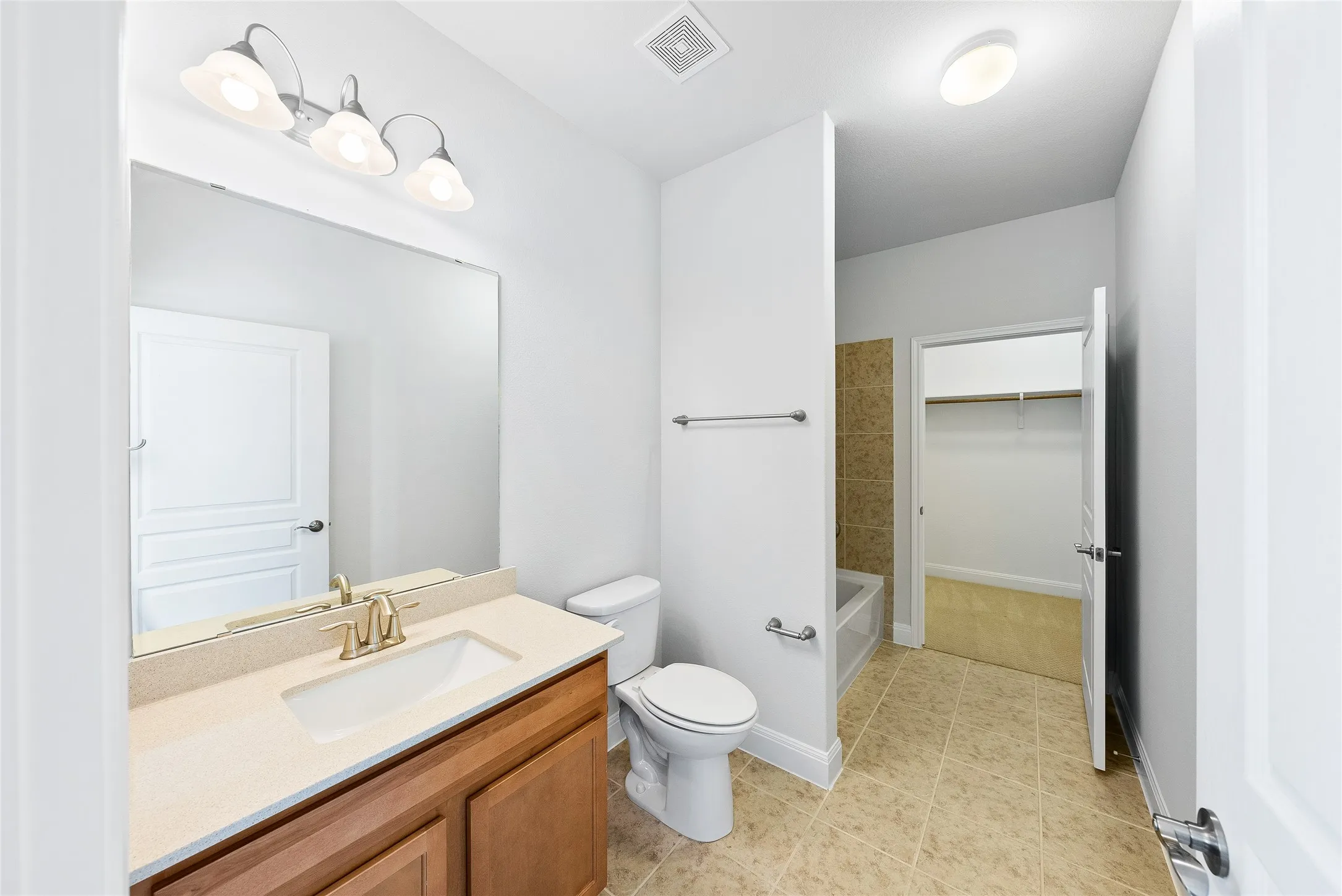Single Family Residence For Sale in Williamson County , 331 Old Blue Mountain Lane, Georgetown, Texas 78633, 4 Bedrooms, 4 Bathrooms, 3 Garage spaces, 3,237 Sqft, built in 2015, Price $700,000, mls#20765749, Real Estate Agent in Georgetown, Homes For Sale in Williamson county, Homes For Sale in Georgetown, Realtor in Georgetown Texas, Real Estate Brokerage Independent Realty Texas, Luminita Cordes Realtor