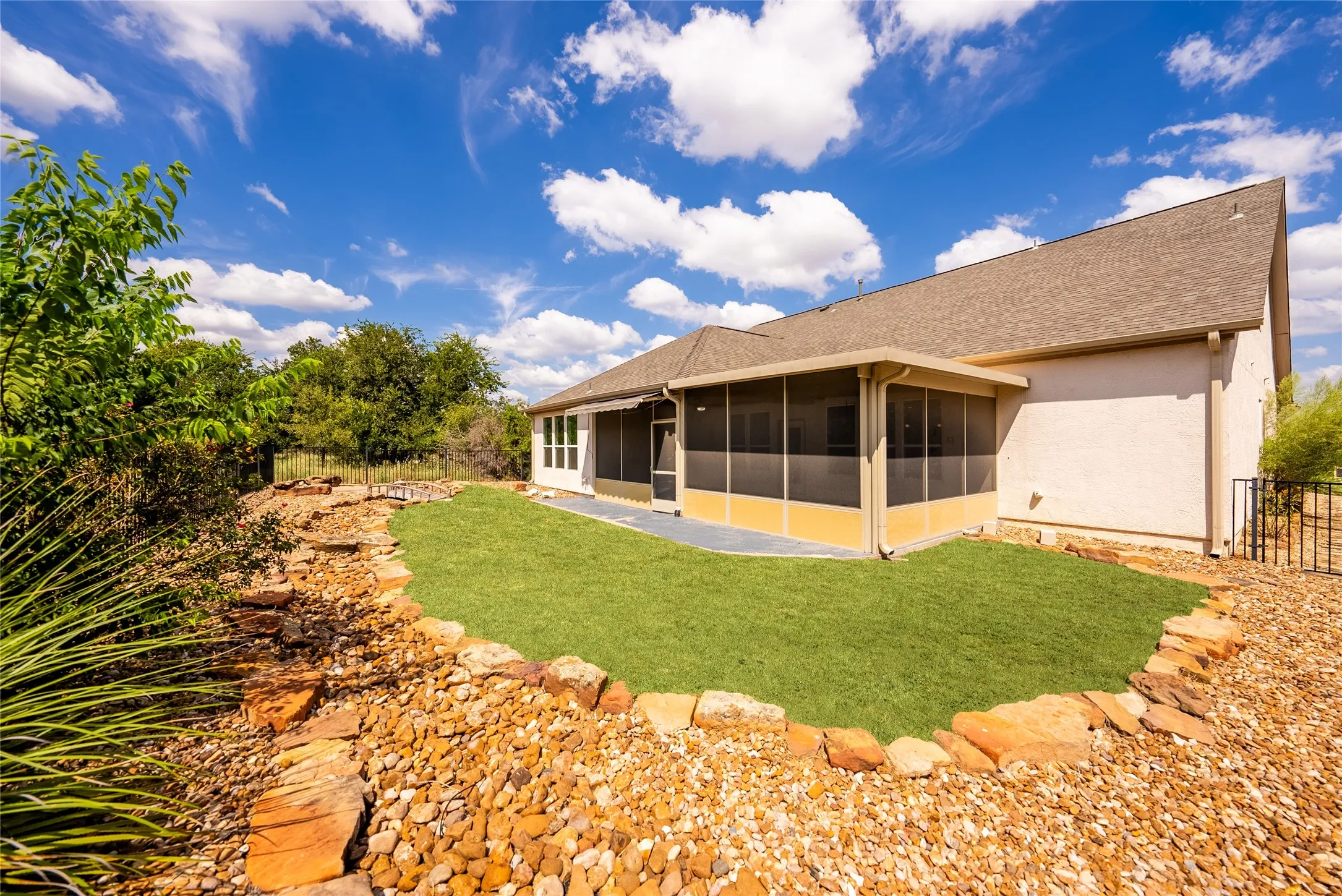 Single Family Residence For Sale in Williamson County , 331 Old Blue Mountain Lane, Georgetown, Texas 78633, 4 Bedrooms, 4 Bathrooms, 3 Garage spaces, 3,237 Sqft, built in 2015, Price $700,000, mls#20765749, Real Estate Agent in Georgetown, Homes For Sale in Williamson county, Homes For Sale in Georgetown, Realtor in Georgetown Texas, Real Estate Brokerage Independent Realty Texas, Luminita Cordes Realtor