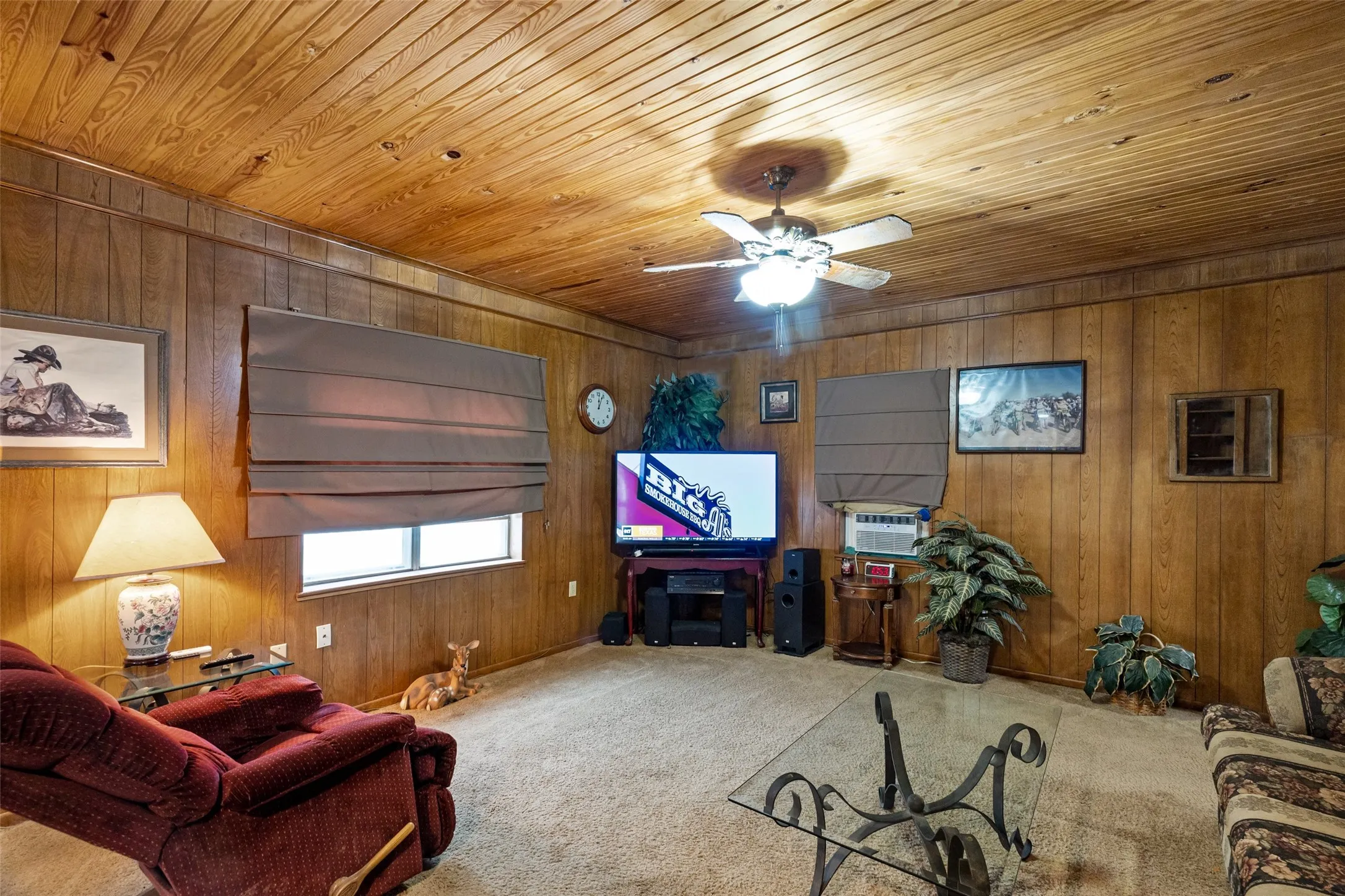 Single Family Residence For Sale in Bosque County , 201 N 1st Street, Cranfills Gap, Texas 76637, 4 Bedroom, 3 Bathroom, 2 Garage spaces, 2,096 Sqft, built in 1935, mls#20768610, Real Estate Agent in Cranfills Gap, Homes For Sale in Bosque county, Homes For Sale in Cranfills Gap, Realtor in Cranfills Gap Texas, Real Estate Brokerage Independent Realty Texas, Luminita Cordes Realtor