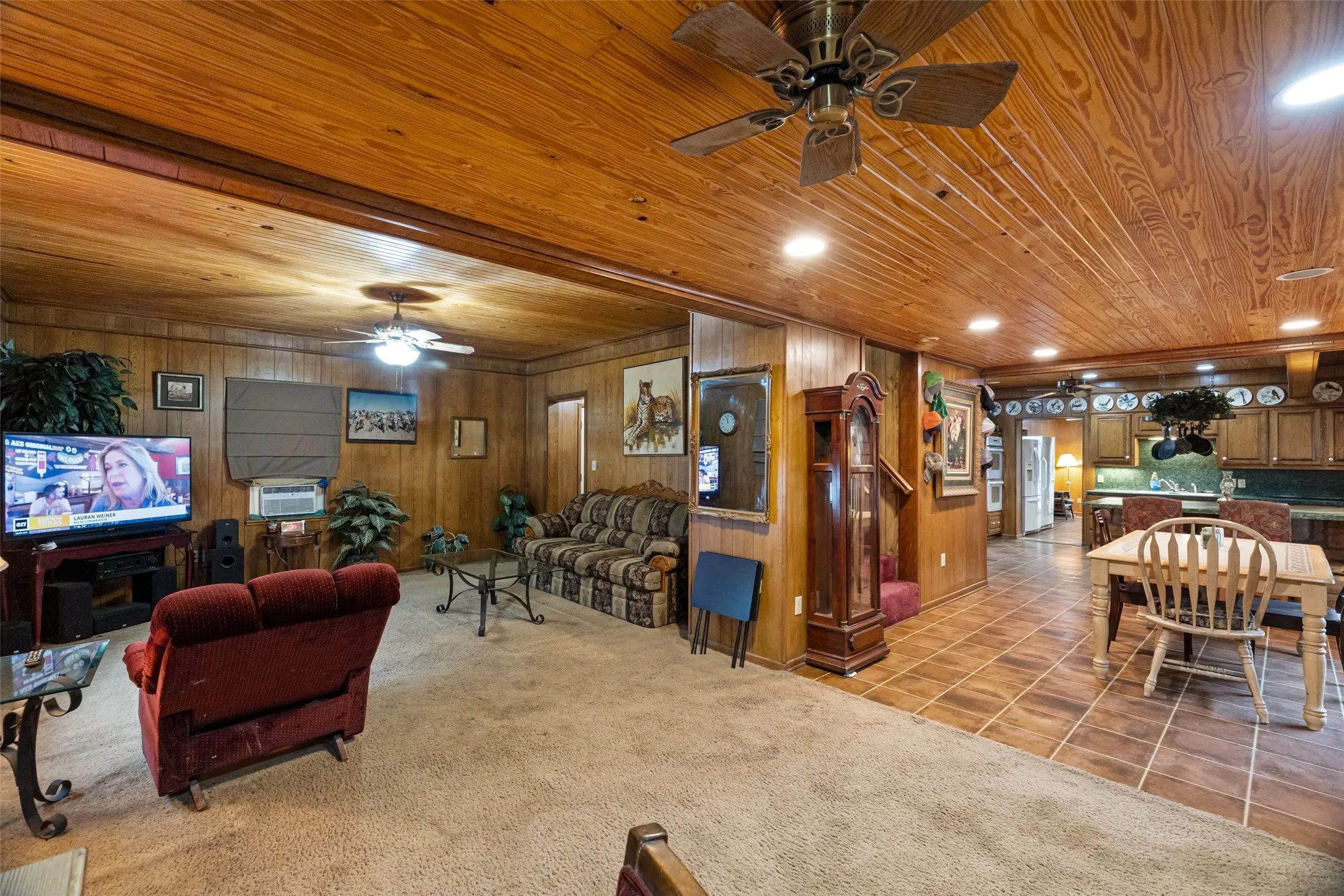 Single Family Residence For Sale in Bosque County , 201 N 1st Street, Cranfills Gap, Texas 76637, 4 Bedroom, 3 Bathroom, 2 Garage spaces, 2,096 Sqft, built in 1935, mls#20768610, Real Estate Agent in Cranfills Gap, Homes For Sale in Bosque county, Homes For Sale in Cranfills Gap, Realtor in Cranfills Gap Texas, Real Estate Brokerage Independent Realty Texas, Luminita Cordes Realtor