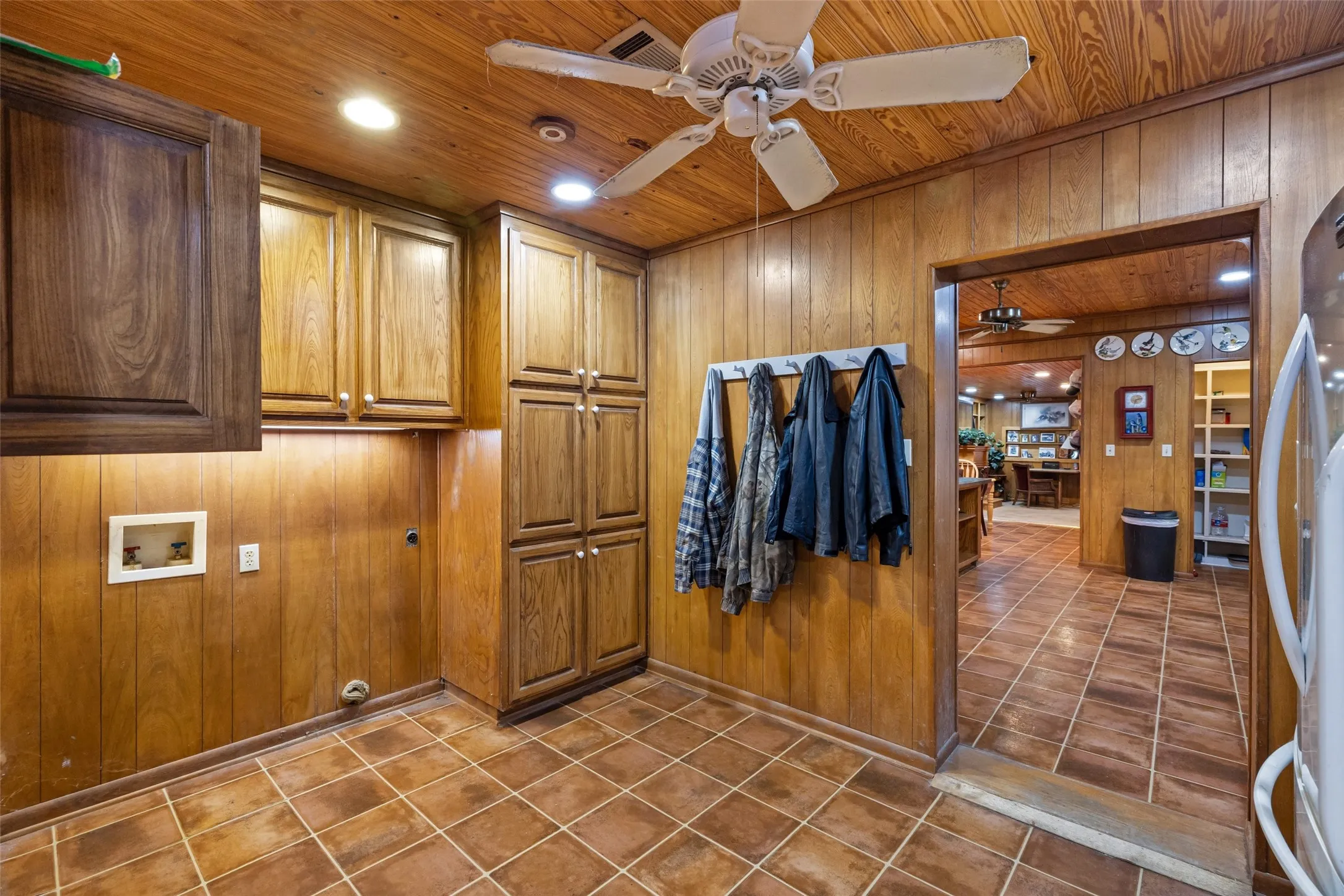 Single Family Residence For Sale in Bosque County , 201 N 1st Street, Cranfills Gap, Texas 76637, 4 Bedroom, 3 Bathroom, 2 Garage spaces, 2,096 Sqft, built in 1935, mls#20768610, Real Estate Agent in Cranfills Gap, Homes For Sale in Bosque county, Homes For Sale in Cranfills Gap, Realtor in Cranfills Gap Texas, Real Estate Brokerage Independent Realty Texas, Luminita Cordes Realtor