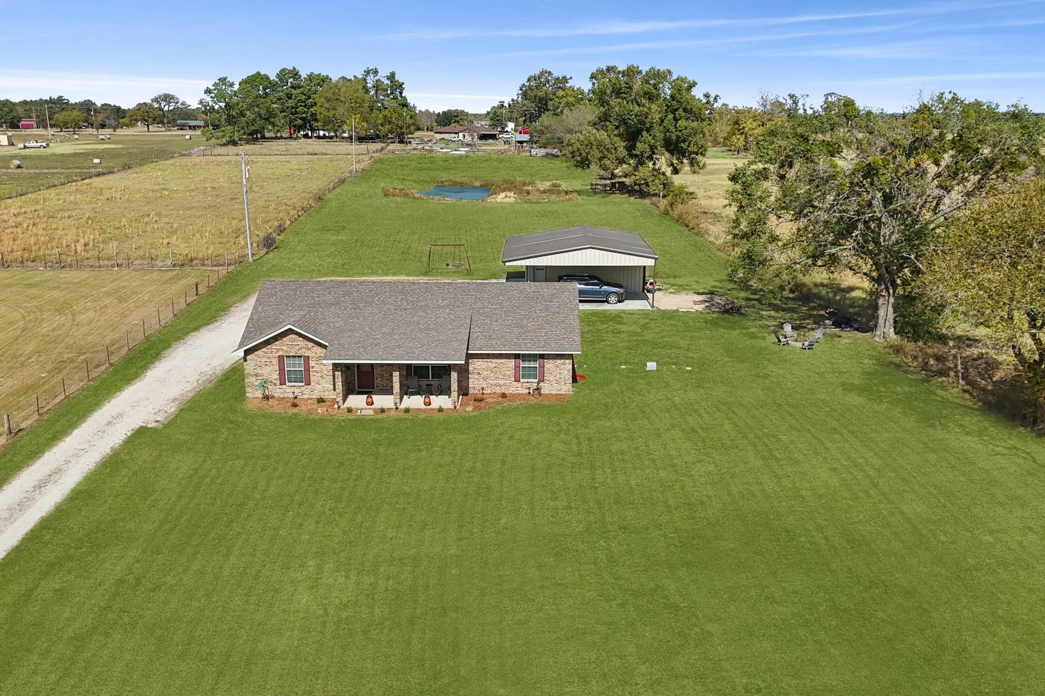 Single Family Residence For Sale in Rains County , 2068 W US Highway 69, Emory, Texas 75440, 3 Bedrooms, 2 Bathrooms, 2 Garage spaces, 1,728 Sqft, built in 2012, Preowned, Price $424,990, mls#20770163, Real Estate Agent in Emory, Homes For Sale in Rains county, Homes For Sale in Emory, Realtor in Emory Texas, Real Estate Brokerage Independent Realty Texas, Luminita Cordes Realtor