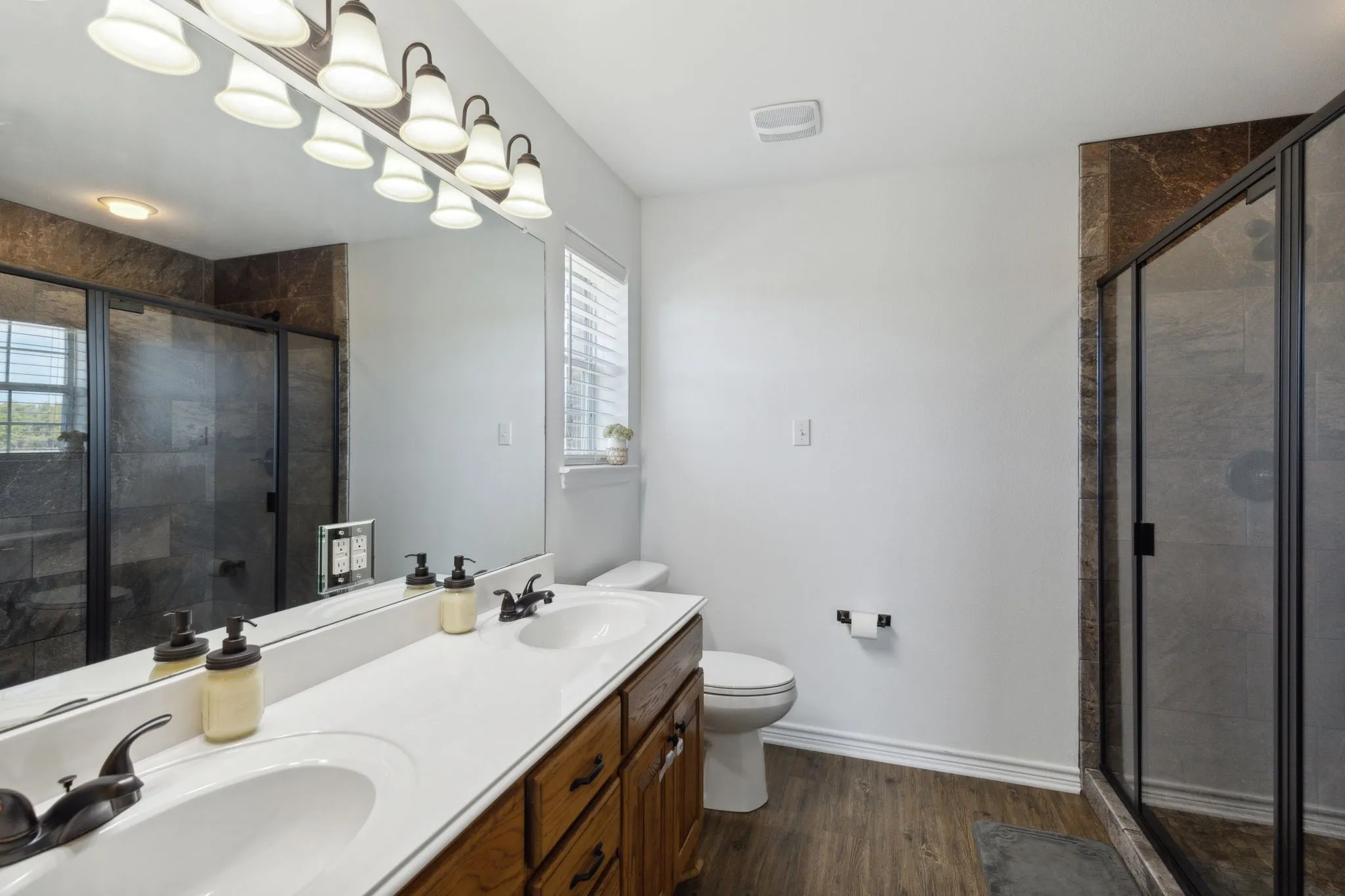 Single Family Residence For Sale in Rains County , 2068 W US Highway 69, Emory, Texas 75440, 3 Bedrooms, 2 Bathrooms, 2 Garage spaces, 1,728 Sqft, built in 2012, Preowned, Price $424,990, mls#20770163, Real Estate Agent in Emory, Homes For Sale in Rains county, Homes For Sale in Emory, Realtor in Emory Texas, Real Estate Brokerage Independent Realty Texas, Luminita Cordes Realtor