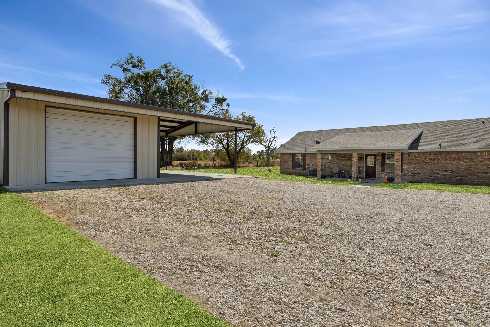 Single Family Residence For Sale in Rains County , 2068 W US Highway 69, Emory, Texas 75440, 3 Bedrooms, 2 Bathrooms, 2 Garage spaces, 1,728 Sqft, built in 2012, Preowned, Price $424,990, mls#20770163, Real Estate Agent in Emory, Homes For Sale in Rains county, Homes For Sale in Emory, Realtor in Emory Texas, Real Estate Brokerage Independent Realty Texas, Luminita Cordes Realtor