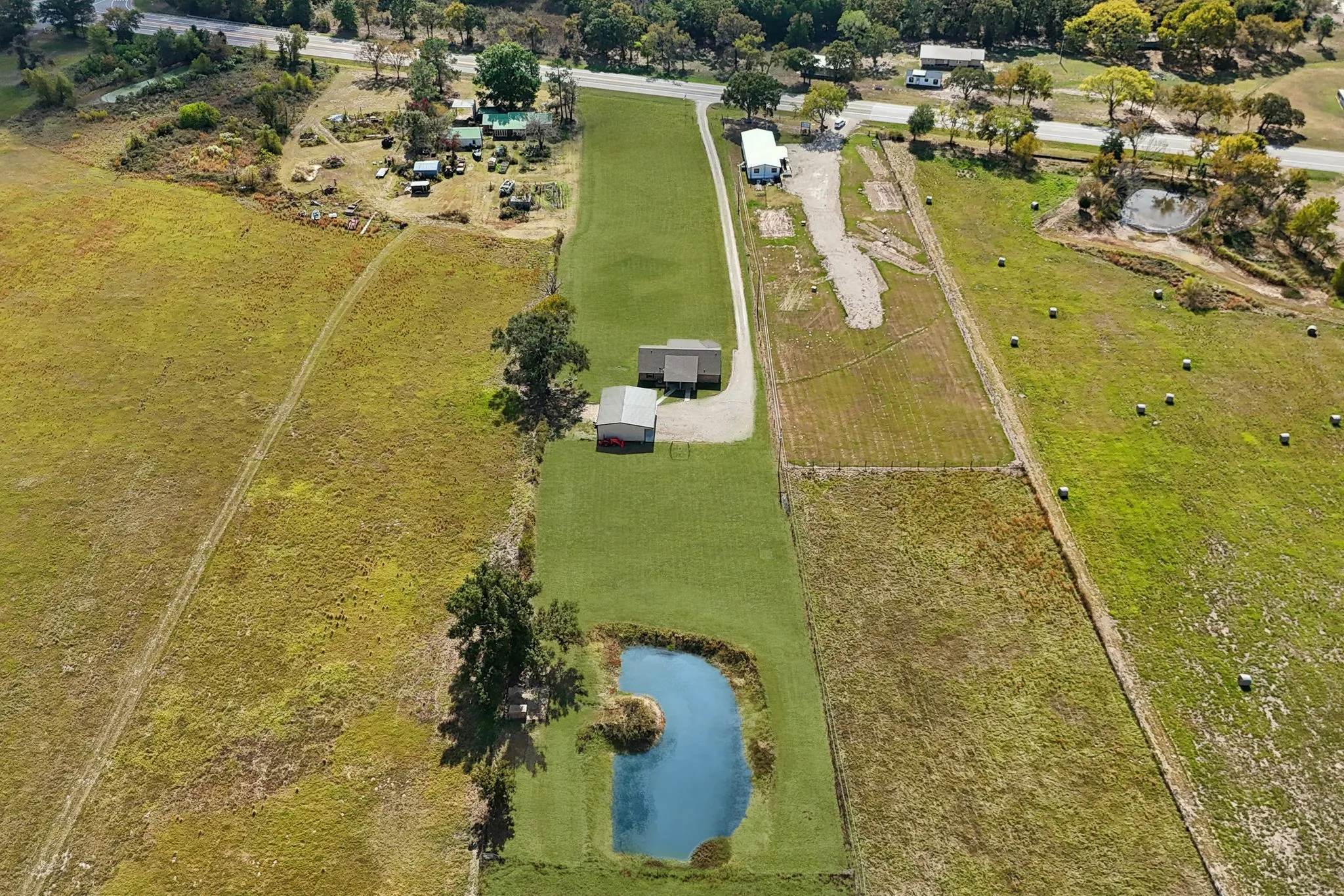 Single Family Residence For Sale in Rains County , 2068 W US Highway 69, Emory, Texas 75440, 3 Bedrooms, 2 Bathrooms, 2 Garage spaces, 1,728 Sqft, built in 2012, Preowned, Price $424,990, mls#20770163, Real Estate Agent in Emory, Homes For Sale in Rains county, Homes For Sale in Emory, Realtor in Emory Texas, Real Estate Brokerage Independent Realty Texas, Luminita Cordes Realtor