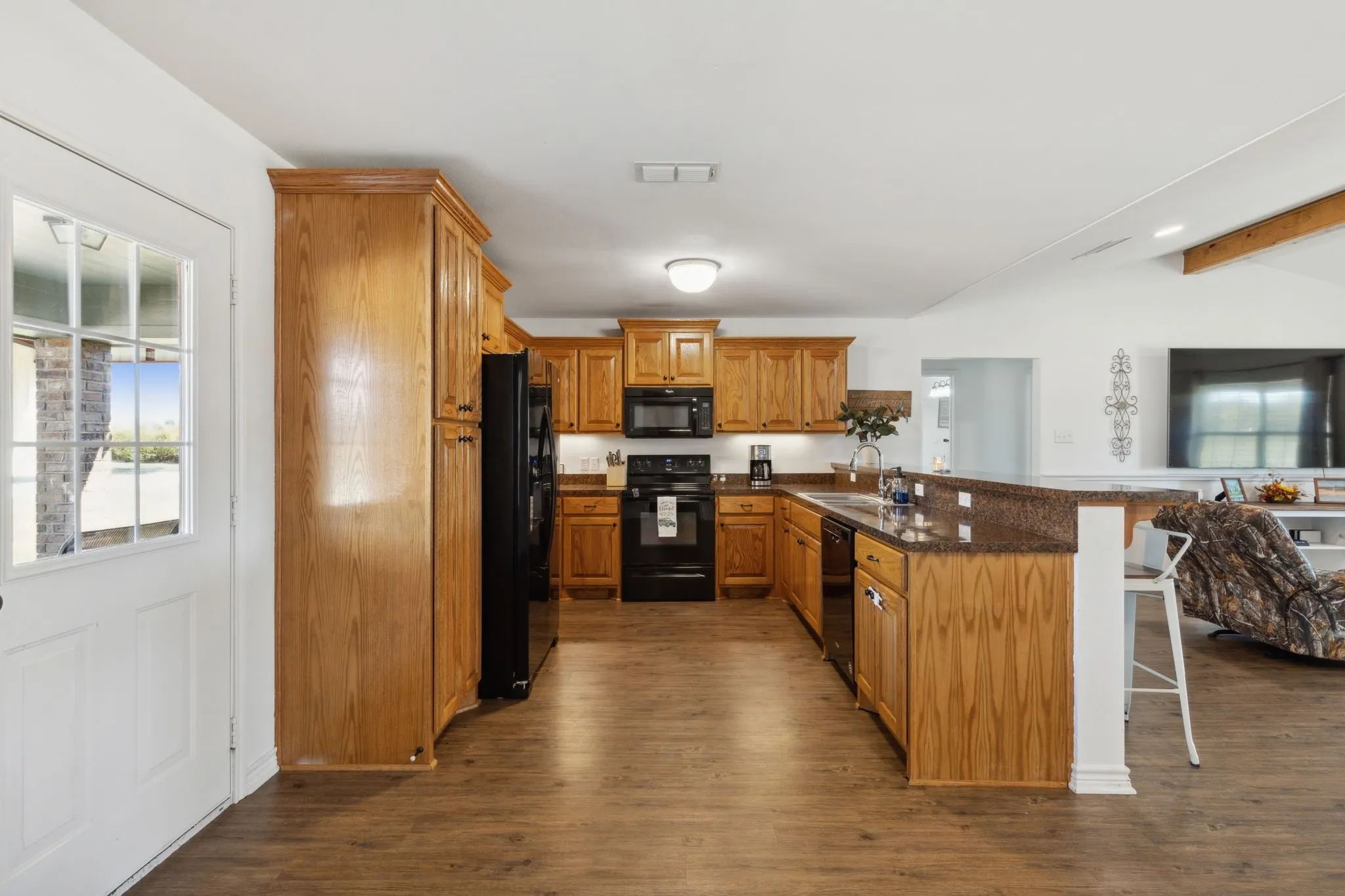 Single Family Residence For Sale in Rains County , 2068 W US Highway 69, Emory, Texas 75440, 3 Bedrooms, 2 Bathrooms, 2 Garage spaces, 1,728 Sqft, built in 2012, Preowned, Price $424,990, mls#20770163, Real Estate Agent in Emory, Homes For Sale in Rains county, Homes For Sale in Emory, Realtor in Emory Texas, Real Estate Brokerage Independent Realty Texas, Luminita Cordes Realtor