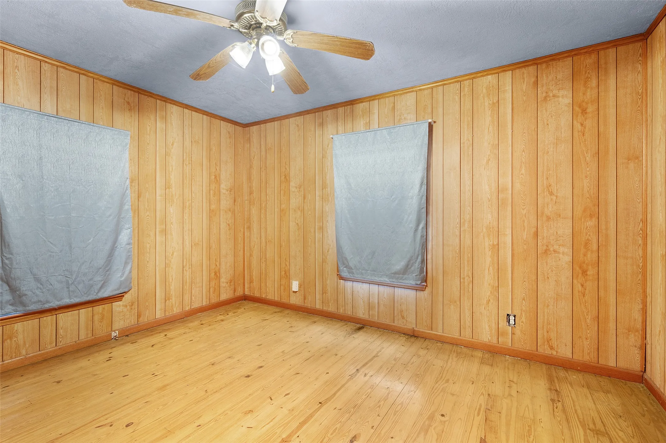 Improved Land For Sale in Dallas County , 445 W STATE HWY 352, Mesquite, Texas 75149, 0, 0, Garage spaces, 0 Sqft, built in 1970, mls#20772317, Real Estate Agent in Mesquite, Homes For Sale in Dallas county, Homes For Sale in Mesquite, Realtor in Mesquite Texas, Real Estate Brokerage Independent Realty Texas, Luminita Cordes Realtor