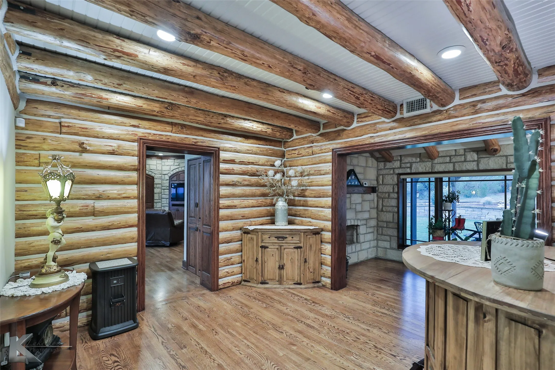 Single Family Residence For Sale in Taylor County , 11033 Fm 1235, Buffalo Gap, Texas 79508, 3 Bedrooms, 4 Bathrooms, 3 Garage spaces, 4,024 Sqft, built in 1984, Price $895,000, mls#20772447, Real Estate Agent in Buffalo Gap, Homes For Sale in Taylor county, Homes For Sale in Buffalo Gap, Realtor in Buffalo Gap Texas, Real Estate Brokerage Independent Realty Texas, Luminita Cordes Realtor