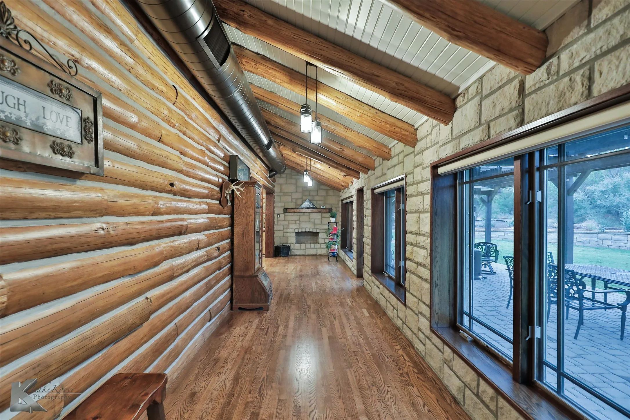 Single Family Residence For Sale in Taylor County , 11033 Fm 1235, Buffalo Gap, Texas 79508, 3 Bedrooms, 4 Bathrooms, 3 Garage spaces, 4,024 Sqft, built in 1984, Price $895,000, mls#20772447, Real Estate Agent in Buffalo Gap, Homes For Sale in Taylor county, Homes For Sale in Buffalo Gap, Realtor in Buffalo Gap Texas, Real Estate Brokerage Independent Realty Texas, Luminita Cordes Realtor