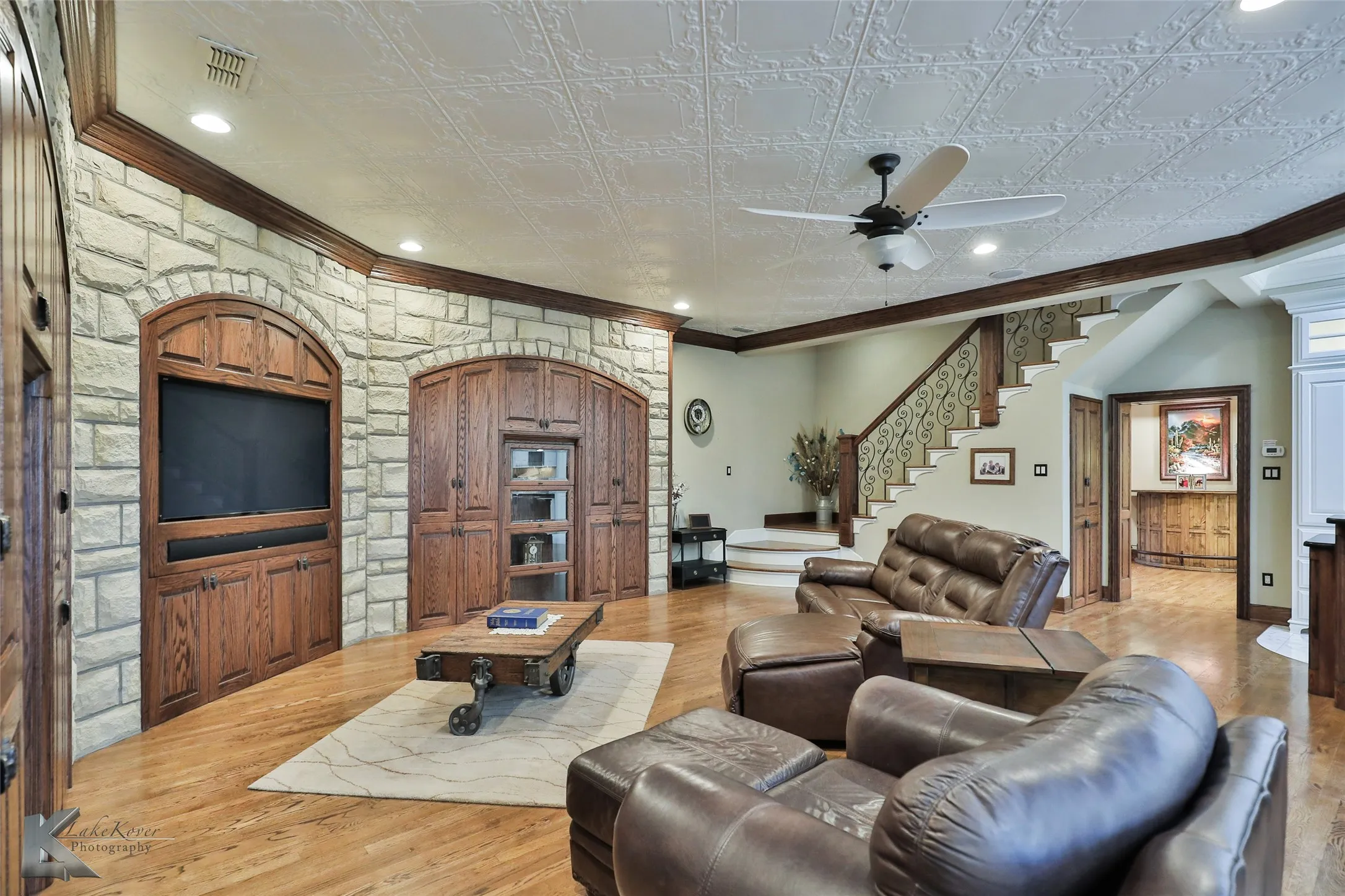 Single Family Residence For Sale in Taylor County , 11033 Fm 1235, Buffalo Gap, Texas 79508, 3 Bedrooms, 4 Bathrooms, 3 Garage spaces, 4,024 Sqft, built in 1984, Price $895,000, mls#20772447, Real Estate Agent in Buffalo Gap, Homes For Sale in Taylor county, Homes For Sale in Buffalo Gap, Realtor in Buffalo Gap Texas, Real Estate Brokerage Independent Realty Texas, Luminita Cordes Realtor