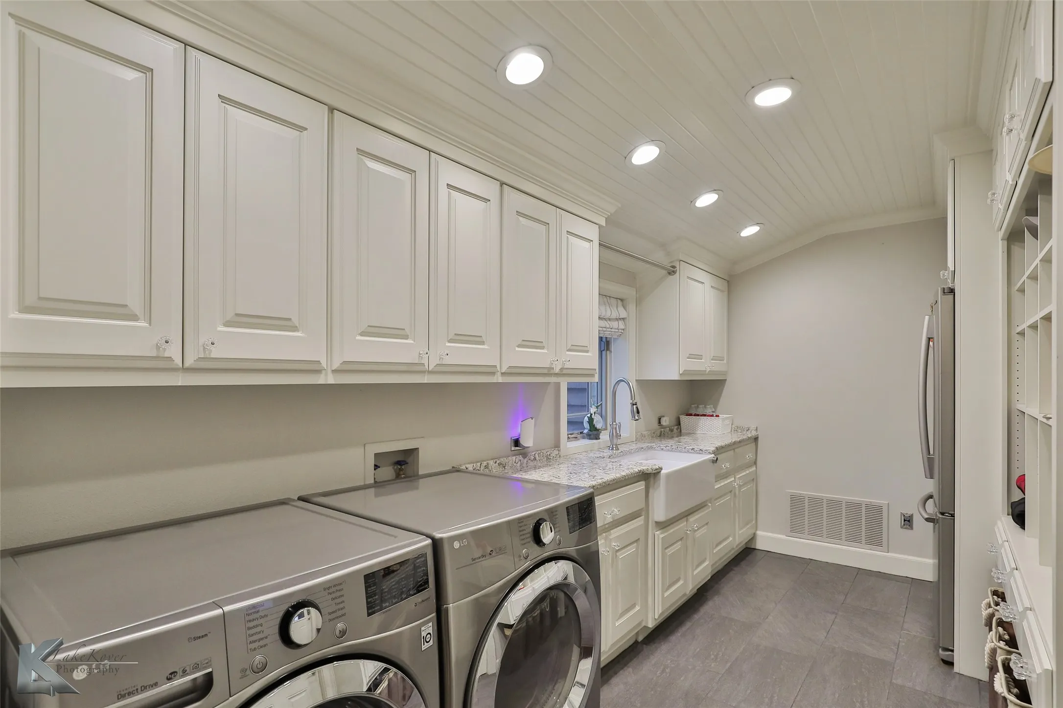 Single Family Residence For Sale in Taylor County , 11033 Fm 1235, Buffalo Gap, Texas 79508, 3 Bedrooms, 4 Bathrooms, 3 Garage spaces, 4,024 Sqft, built in 1984, Price $895,000, mls#20772447, Real Estate Agent in Buffalo Gap, Homes For Sale in Taylor county, Homes For Sale in Buffalo Gap, Realtor in Buffalo Gap Texas, Real Estate Brokerage Independent Realty Texas, Luminita Cordes Realtor