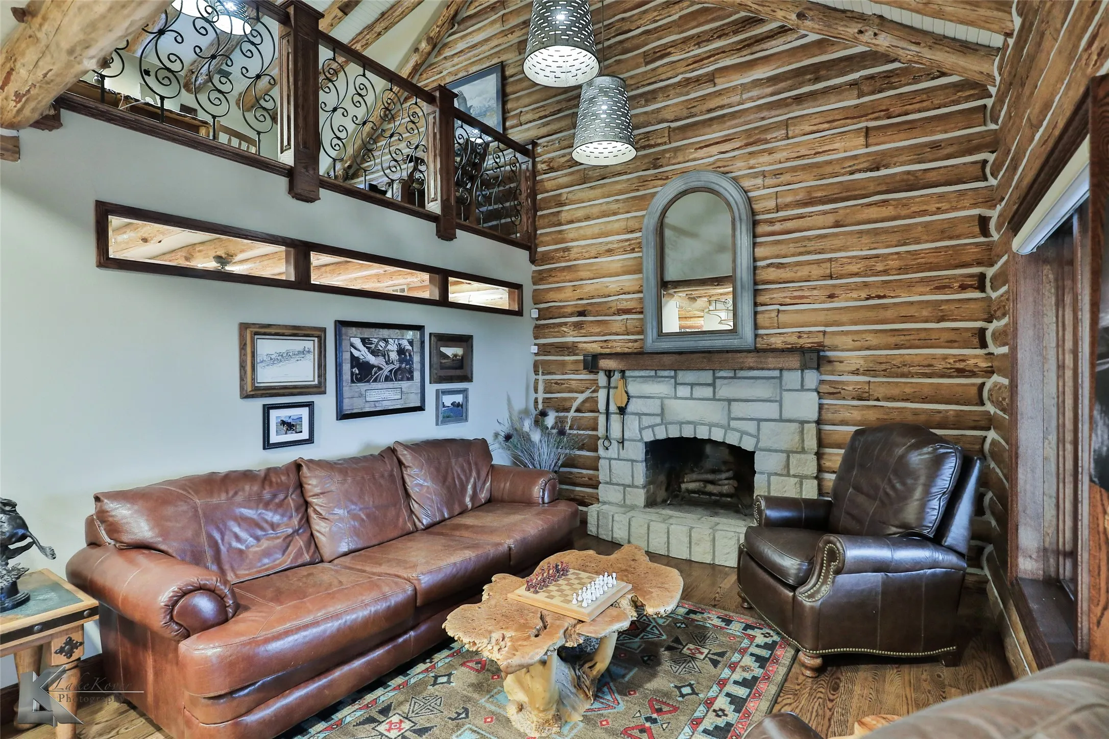 Single Family Residence For Sale in Taylor County , 11033 Fm 1235, Buffalo Gap, Texas 79508, 3 Bedrooms, 4 Bathrooms, 3 Garage spaces, 4,024 Sqft, built in 1984, Price $895,000, mls#20772447, Real Estate Agent in Buffalo Gap, Homes For Sale in Taylor county, Homes For Sale in Buffalo Gap, Realtor in Buffalo Gap Texas, Real Estate Brokerage Independent Realty Texas, Luminita Cordes Realtor