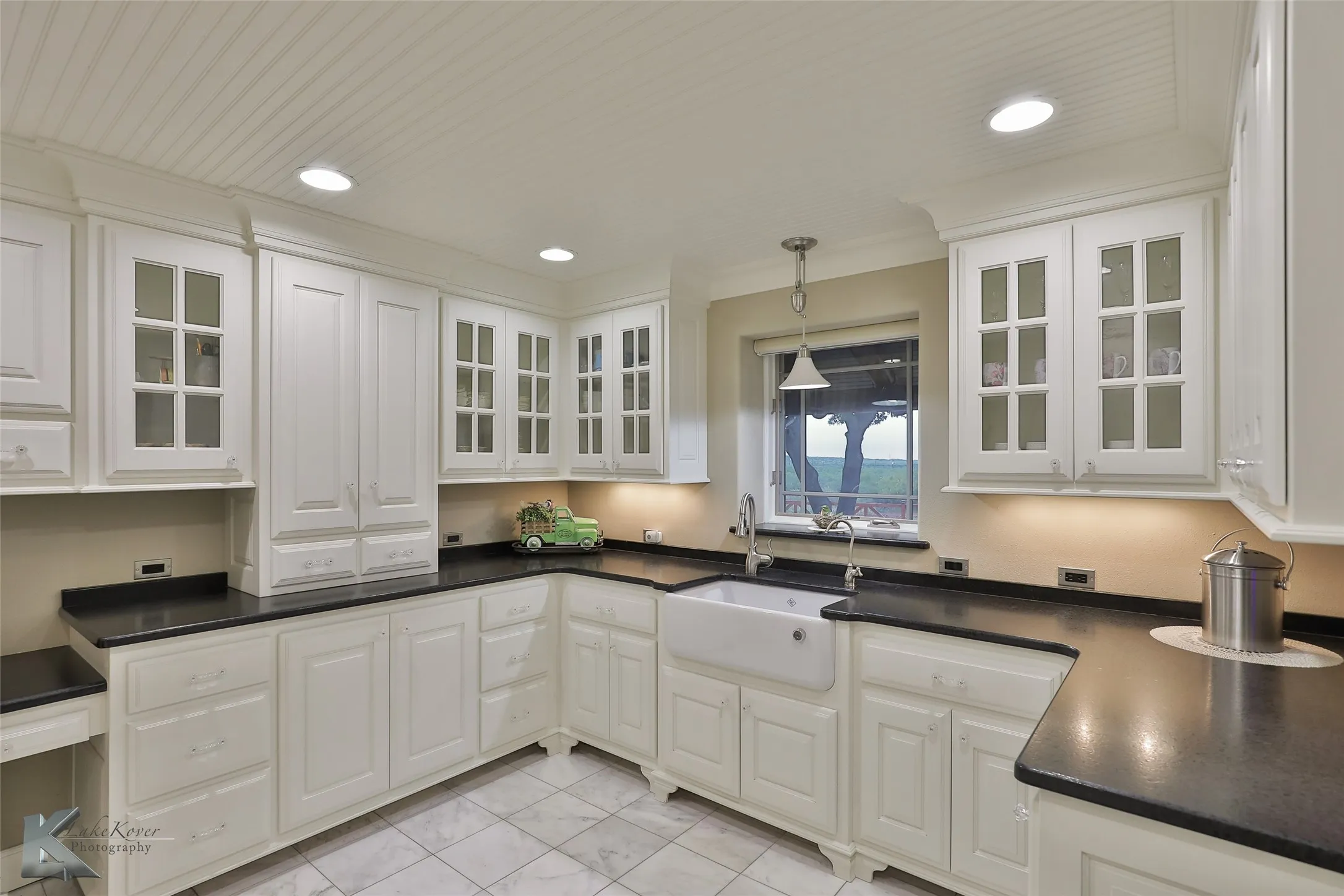 Single Family Residence For Sale in Taylor County , 11033 Fm 1235, Buffalo Gap, Texas 79508, 3 Bedrooms, 4 Bathrooms, 3 Garage spaces, 4,024 Sqft, built in 1984, Price $895,000, mls#20772447, Real Estate Agent in Buffalo Gap, Homes For Sale in Taylor county, Homes For Sale in Buffalo Gap, Realtor in Buffalo Gap Texas, Real Estate Brokerage Independent Realty Texas, Luminita Cordes Realtor