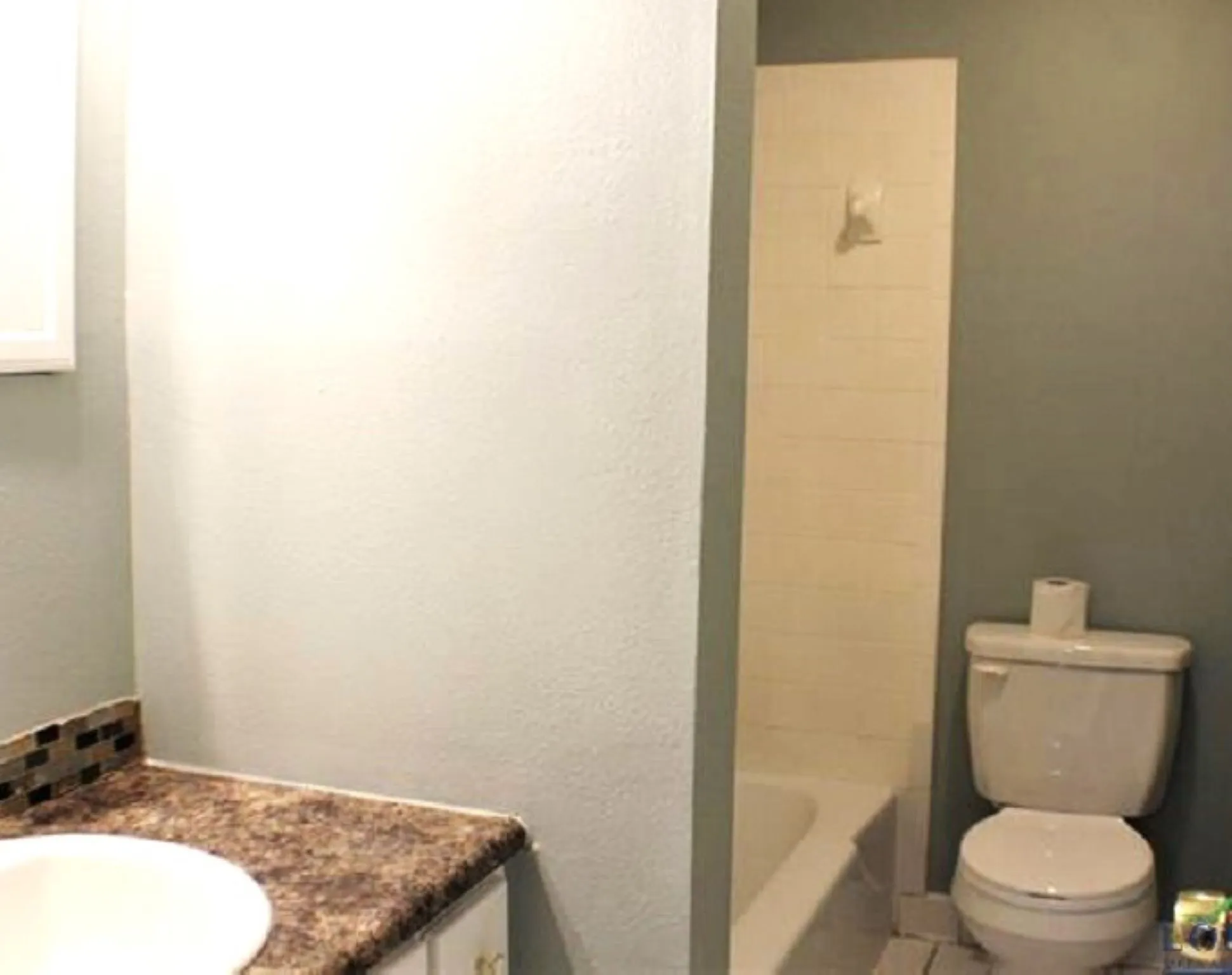 Condominium For Sale in Gregg County , 1600 N 7th Street 6, Longview, Texas 75601, 1 Bedroom, 1 Bathroom, Garage spaces, 700 Sqft, built in 1970, Price $76,000, mls#20774835, Real Estate Agent in Longview, Homes For Sale in Gregg county, Homes For Sale in Longview, Realtor in Longview Texas, Real Estate Brokerage Independent Realty Texas, Luminita Cordes Realtor