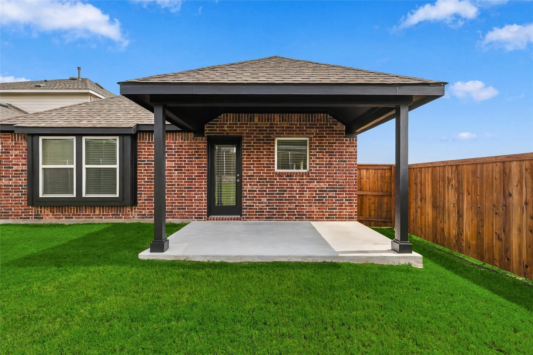 Single Family Residence For Sale in Grayson County , 3912 Co Co Lane, Sherman, Texas 75090, 3 Bedroom, 2 Bathroom, 2 Garage spaces, 1,518 Sqft, built in 2024, New Construction - Complete, mls#20698964, Real Estate Agent in Sherman, Homes For Sale in Grayson county, Homes For Sale in Sherman, Realtor in Sherman Texas, Real Estate Brokerage Independent Realty Texas, Luminita Cordes Realtor