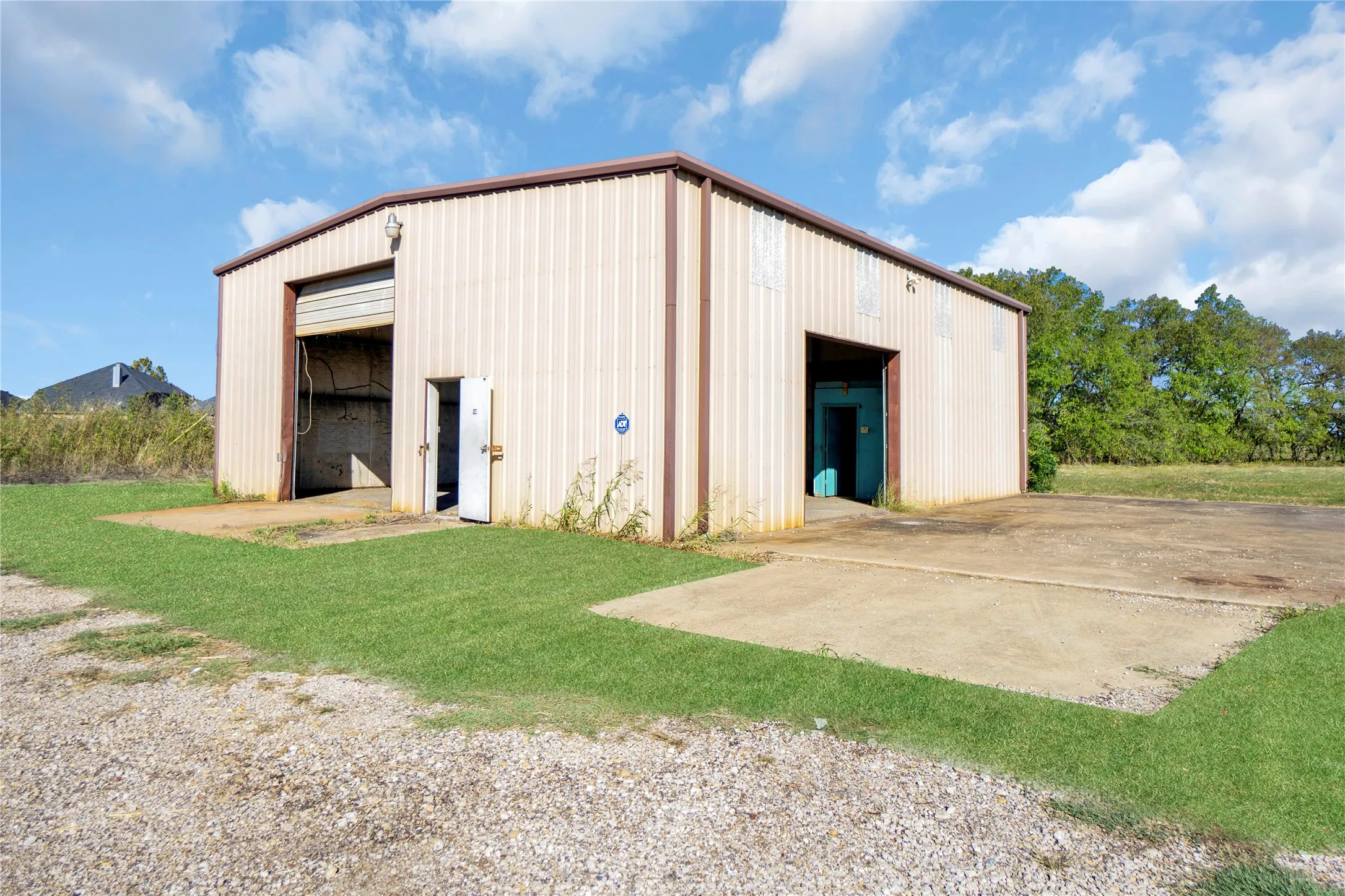 Warehouse For Sale in Rockwall County , 6000 W Interstate 30, Fate, Texas 75189, 0, 0, Garage spaces, 0 Sqft, built in 1996, Preowned, mls#20778053, Real Estate Agent in Fate, Homes For Sale in Rockwall county, Homes For Sale in Fate, Realtor in Fate Texas, Real Estate Brokerage Independent Realty Texas, Luminita Cordes Realtor