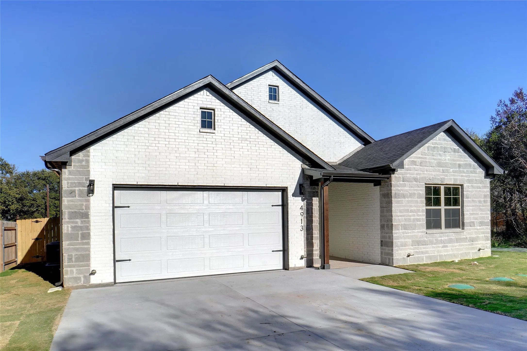 Single Family Residence For Sale in Hood County , 4913 Wichita Street, Granbury, Texas 76048, 3 Bedroom, 3 Bathroom, 2 Garage spaces, 1,749 Sqft, built in 2024, New Construction - Complete, mls#20779689, Real Estate Agent in Granbury, Homes For Sale in Hood county, Homes For Sale in Granbury, Realtor in Granbury Texas, Real Estate Brokerage Independent Realty Texas, Luminita Cordes Realtor