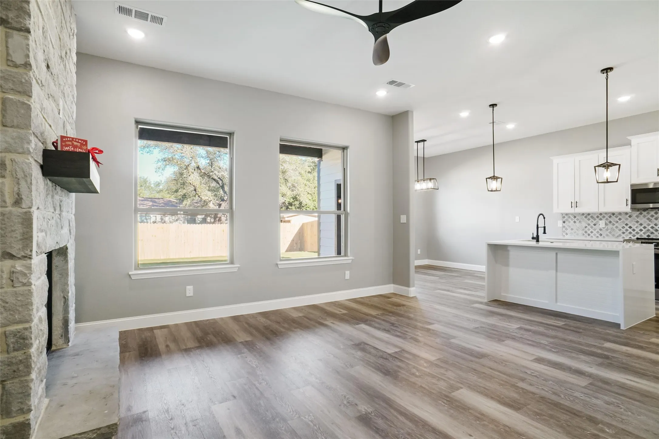 Single Family Residence For Sale in Hood County , 4913 Wichita Street, Granbury, Texas 76048, 3 Bedroom, 3 Bathroom, 2 Garage spaces, 1,749 Sqft, built in 2024, New Construction - Complete, mls#20779689, Real Estate Agent in Granbury, Homes For Sale in Hood county, Homes For Sale in Granbury, Realtor in Granbury Texas, Real Estate Brokerage Independent Realty Texas, Luminita Cordes Realtor