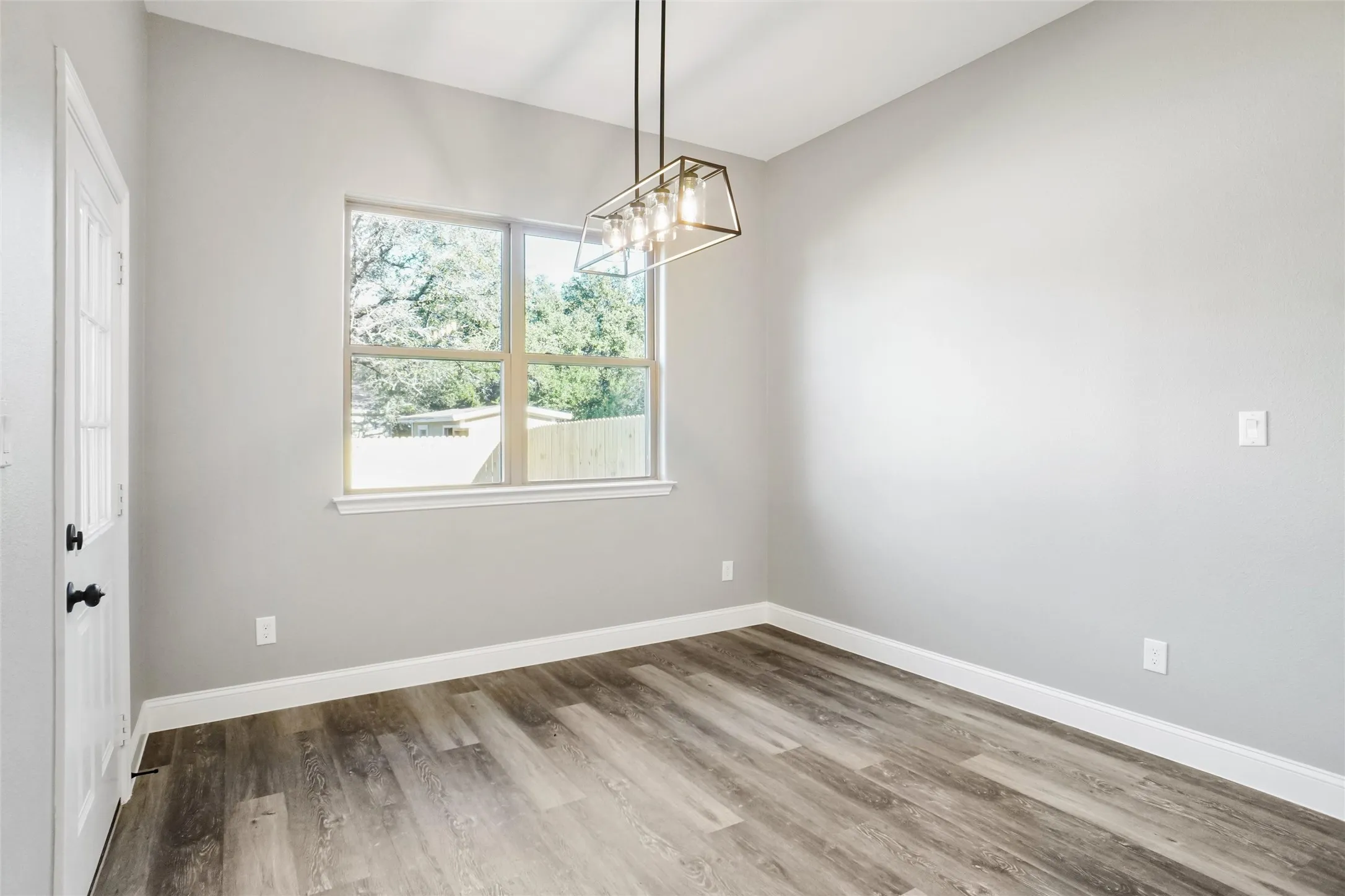 Single Family Residence For Sale in Hood County , 4913 Wichita Street, Granbury, Texas 76048, 3 Bedroom, 3 Bathroom, 2 Garage spaces, 1,749 Sqft, built in 2024, New Construction - Complete, mls#20779689, Real Estate Agent in Granbury, Homes For Sale in Hood county, Homes For Sale in Granbury, Realtor in Granbury Texas, Real Estate Brokerage Independent Realty Texas, Luminita Cordes Realtor