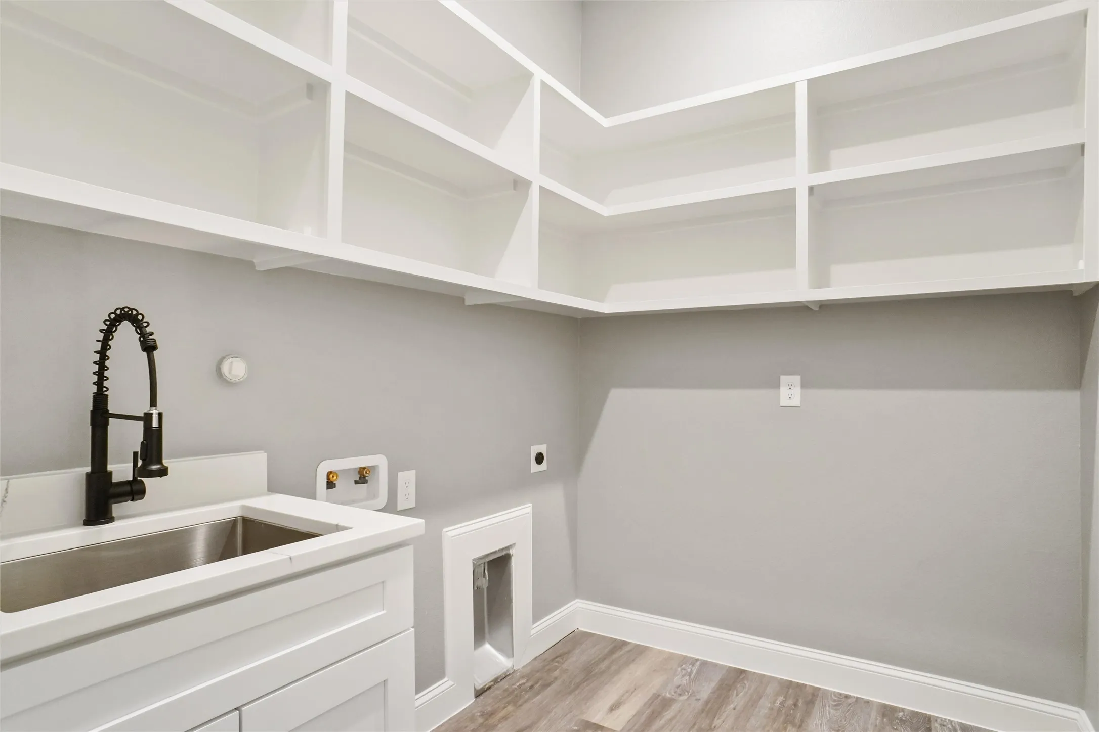 Single Family Residence For Sale in Hood County , 4913 Wichita Street, Granbury, Texas 76048, 3 Bedroom, 3 Bathroom, 2 Garage spaces, 1,749 Sqft, built in 2024, New Construction - Complete, mls#20779689, Real Estate Agent in Granbury, Homes For Sale in Hood county, Homes For Sale in Granbury, Realtor in Granbury Texas, Real Estate Brokerage Independent Realty Texas, Luminita Cordes Realtor