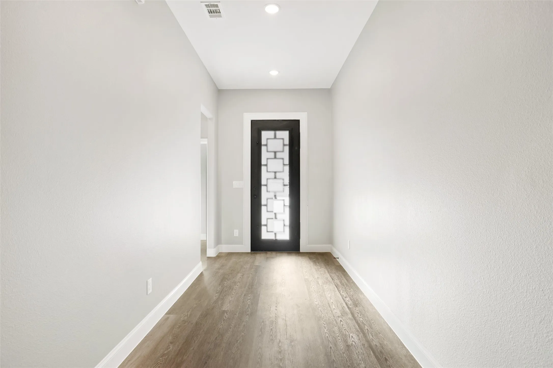 Single Family Residence For Sale in Hood County , 4913 Wichita Street, Granbury, Texas 76048, 3 Bedroom, 3 Bathroom, 2 Garage spaces, 1,749 Sqft, built in 2024, New Construction - Complete, mls#20779689, Real Estate Agent in Granbury, Homes For Sale in Hood county, Homes For Sale in Granbury, Realtor in Granbury Texas, Real Estate Brokerage Independent Realty Texas, Luminita Cordes Realtor