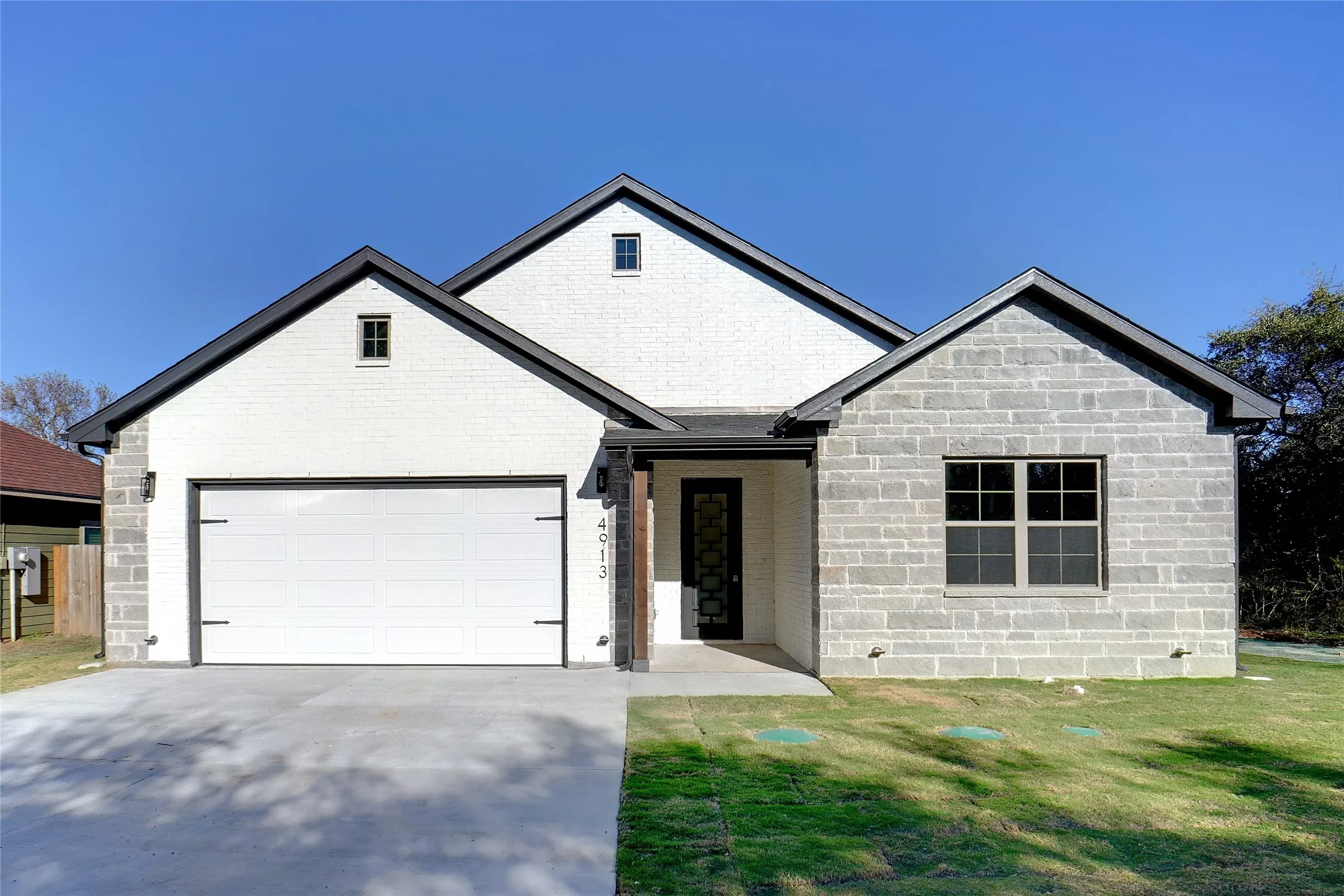 Single Family Residence For Sale in Hood County , 4913 Wichita Street, Granbury, Texas 76048, 3 Bedroom, 3 Bathroom, 2 Garage spaces, 1,749 Sqft, built in 2024, New Construction - Complete, mls#20779689, Real Estate Agent in Granbury, Homes For Sale in Hood county, Homes For Sale in Granbury, Realtor in Granbury Texas, Real Estate Brokerage Independent Realty Texas, Luminita Cordes Realtor