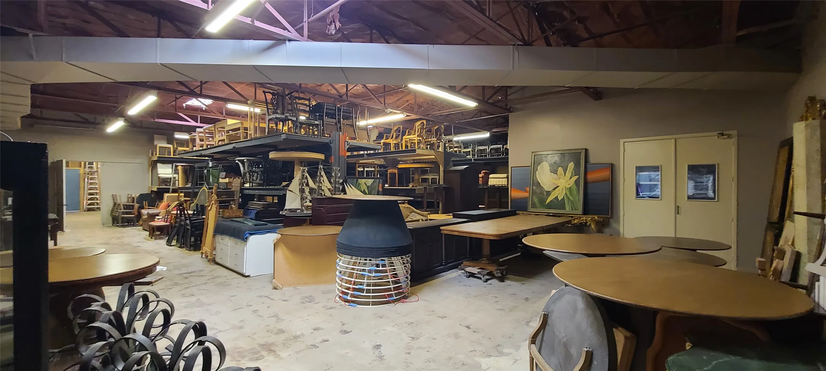 Industrial For Sale in Dallas County , 5520 Military Parkway, Dallas, Texas 75227, 0, 0, Garage spaces, 31,450 Sqft, built in 1962, Preowned, Price $5,875,500, mls#20783458, Real Estate Agent in Dallas, Homes For Sale in Dallas county, Homes For Sale in Dallas, Realtor in Dallas Texas, Real Estate Brokerage Independent Realty Texas, Luminita Cordes Realtor