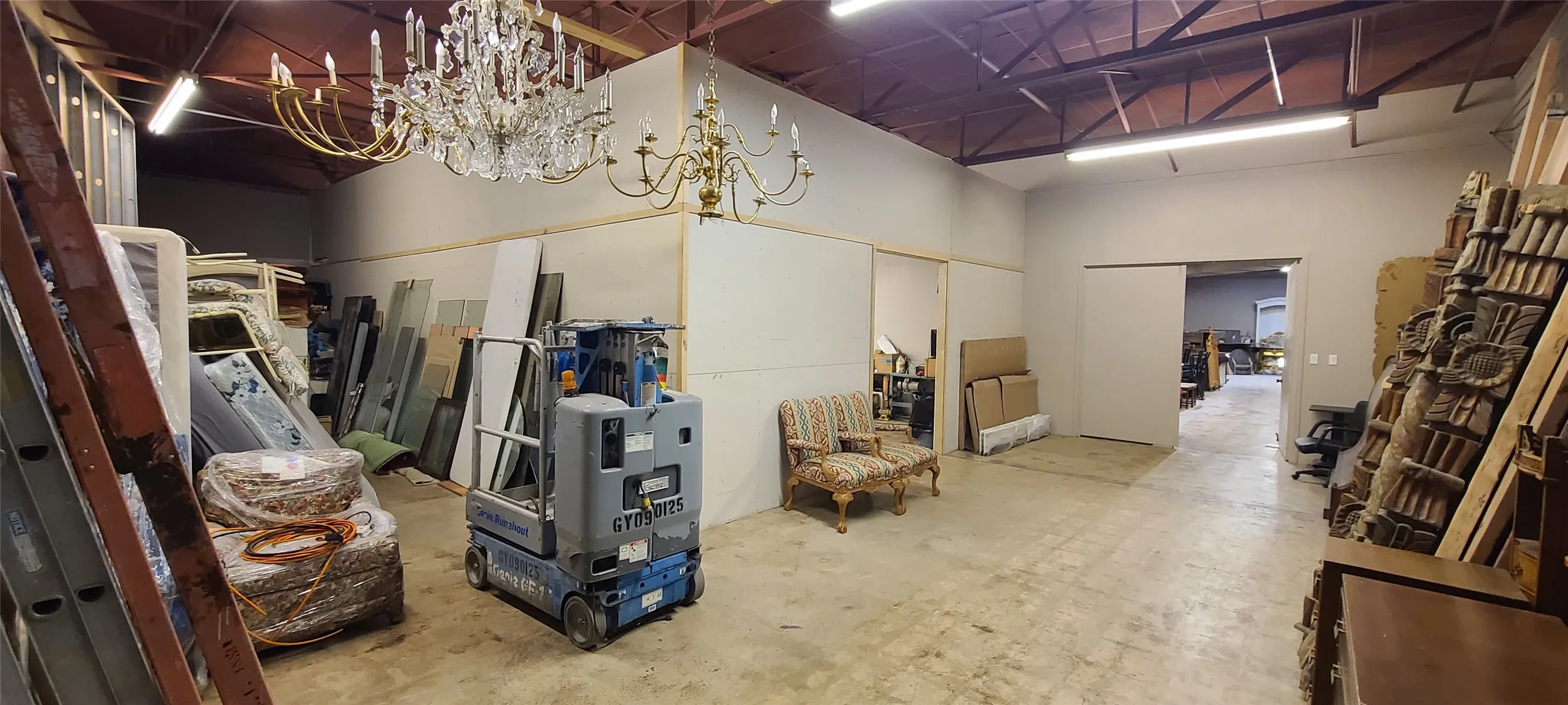 Industrial For Sale in Dallas County , 5520 Military Parkway, Dallas, Texas 75227, 0, 0, Garage spaces, 31,450 Sqft, built in 1962, Preowned, Price $5,875,500, mls#20783458, Real Estate Agent in Dallas, Homes For Sale in Dallas county, Homes For Sale in Dallas, Realtor in Dallas Texas, Real Estate Brokerage Independent Realty Texas, Luminita Cordes Realtor