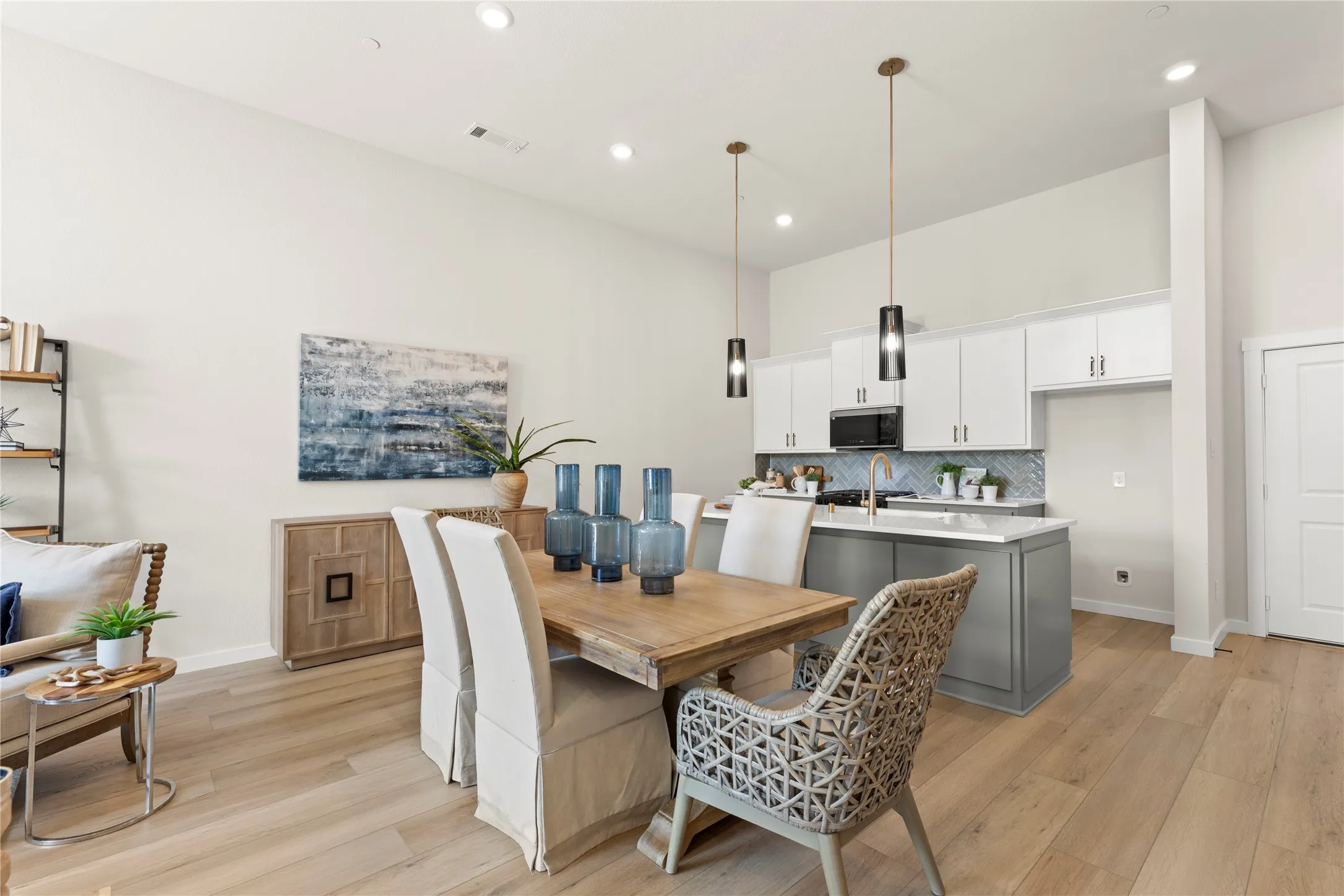 Townhouse For Sale in Dallas County , 12500 Audubon Trail, Rowlett, Texas 75089, 3 Bedroom, 3 Bathroom, 2 Garage spaces, 2,119 Sqft, built in 2025, New Construction - Complete, mls#20783771, Real Estate Agent in Rowlett, Homes For Sale in Dallas county, Homes For Sale in Rowlett, Realtor in Rowlett Texas, Real Estate Brokerage Independent Realty Texas, Luminita Cordes Realtor