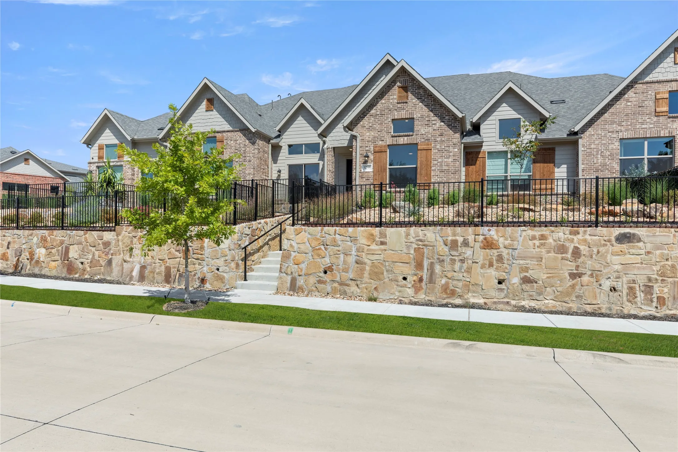 Townhouse For Sale in Dallas County , 12500 Audubon Trail, Rowlett, Texas 75089, 3 Bedroom, 3 Bathroom, 2 Garage spaces, 2,119 Sqft, built in 2025, New Construction - Complete, mls#20783771, Real Estate Agent in Rowlett, Homes For Sale in Dallas county, Homes For Sale in Rowlett, Realtor in Rowlett Texas, Real Estate Brokerage Independent Realty Texas, Luminita Cordes Realtor