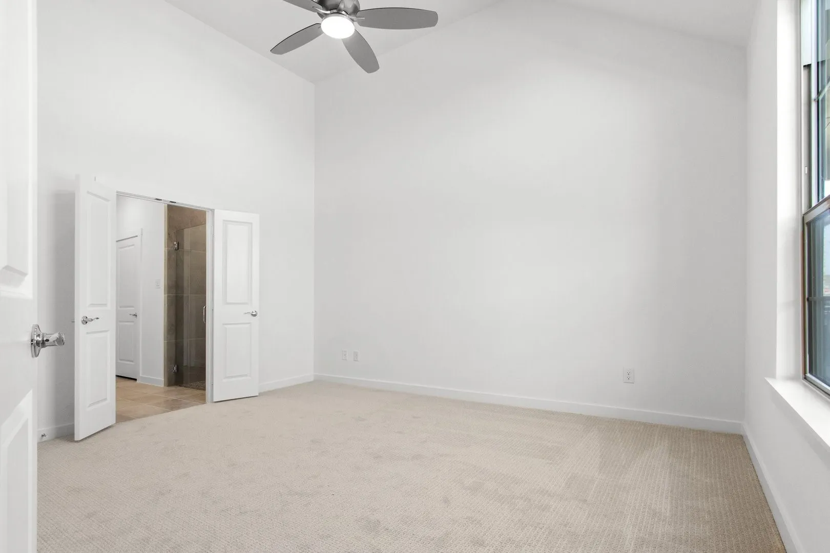 015-2821ConcordDrive-Wylie-TX-75098-PrimaryBedroom.jpg-SMALL