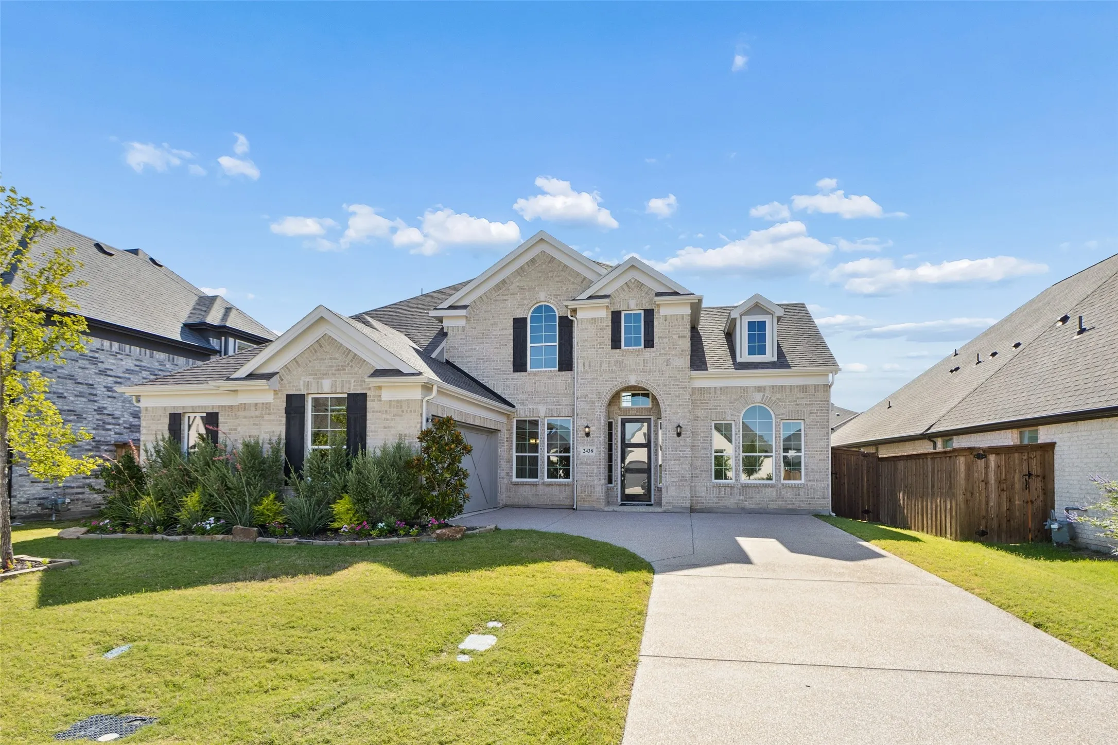 Single Family Residence For Sale in Ellis County , 2438 Meridian Place, Midlothian, Texas 76065, 4 Bedroom, 3 Bathroom, 2 Garage spaces, 3,659 Sqft, built in 2025, New Construction - Complete, mls#20784316, Real Estate Agent in Midlothian, Homes For Sale in Ellis county, Homes For Sale in Midlothian, Realtor in Midlothian Texas, Real Estate Brokerage Independent Realty Texas, Luminita Cordes Realtor