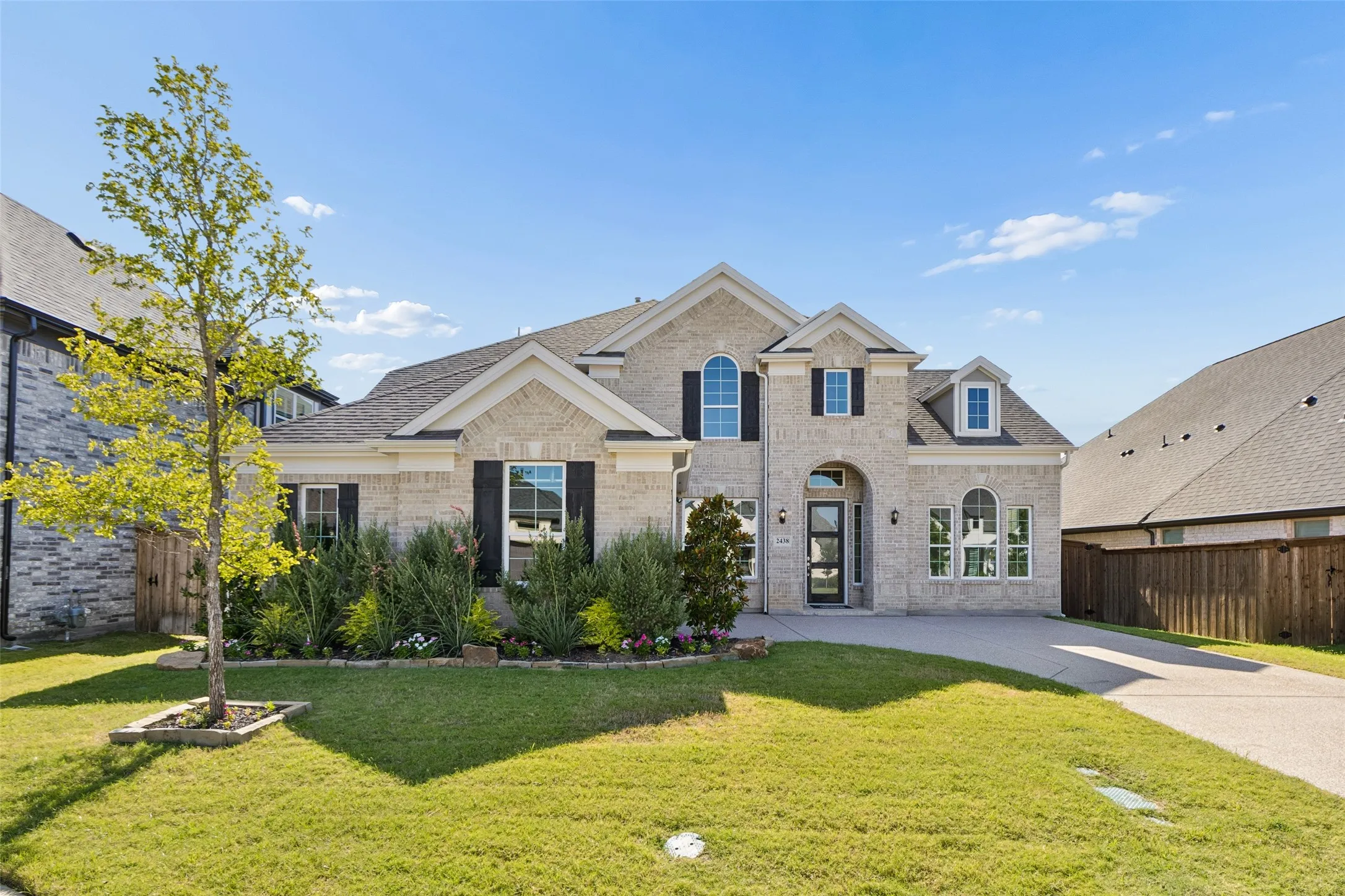 Single Family Residence For Sale in Ellis County , 2438 Meridian Place, Midlothian, Texas 76065, 4 Bedroom, 3 Bathroom, 2 Garage spaces, 3,659 Sqft, built in 2025, New Construction - Complete, mls#20784316, Real Estate Agent in Midlothian, Homes For Sale in Ellis county, Homes For Sale in Midlothian, Realtor in Midlothian Texas, Real Estate Brokerage Independent Realty Texas, Luminita Cordes Realtor
