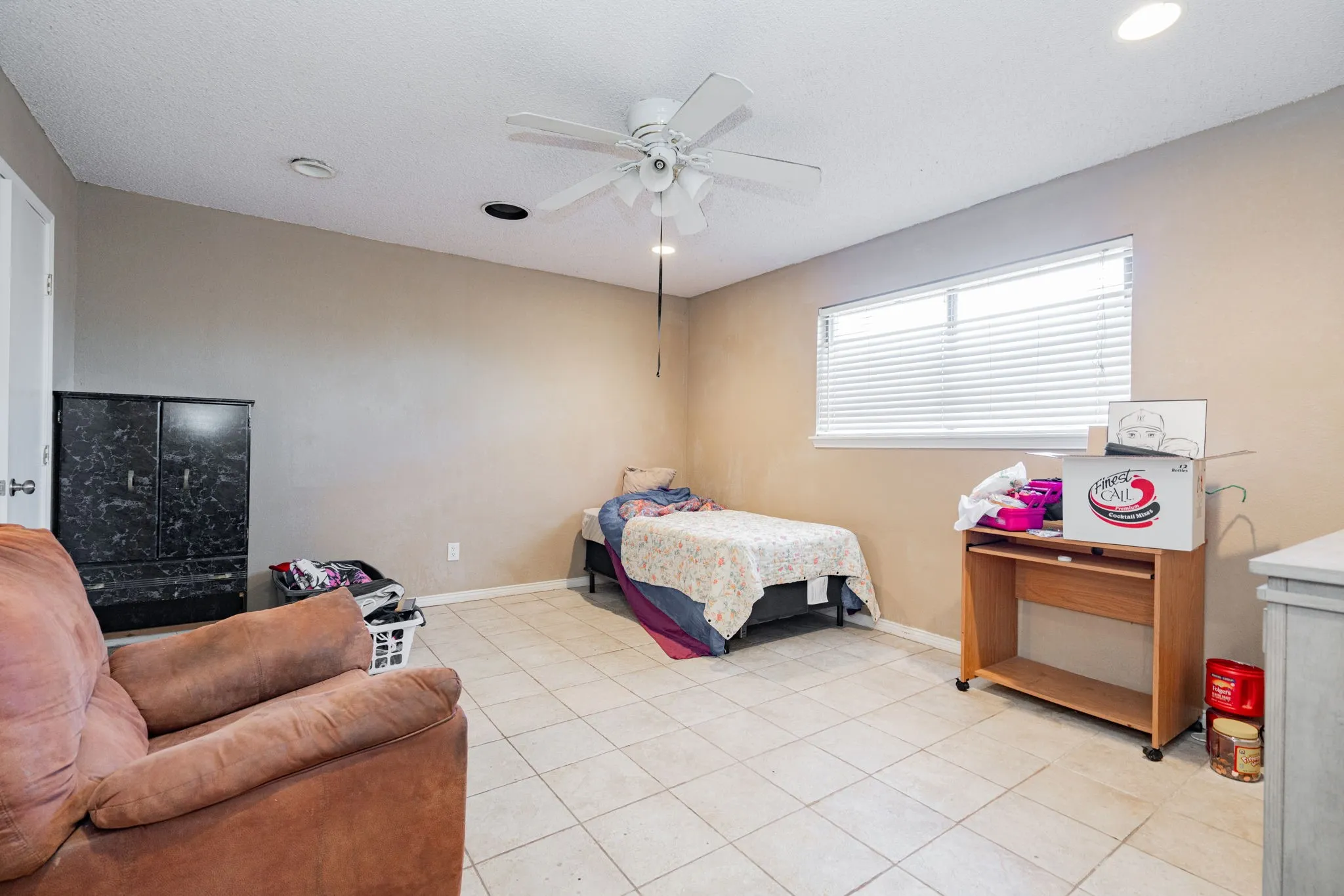 Single Family Residence For Sale in Kaufman County , 1802 Westgate Drive, Terrell, Texas 75160, 3 Bedrooms, 2 Bathrooms, 1 Garage spaces, 1,477 Sqft, built in 2000, Price $245,000, mls#20784311, Real Estate Agent in Terrell, Homes For Sale in Kaufman county, Homes For Sale in Terrell, Realtor in Terrell Texas, Real Estate Brokerage Independent Realty Texas, Luminita Cordes Realtor