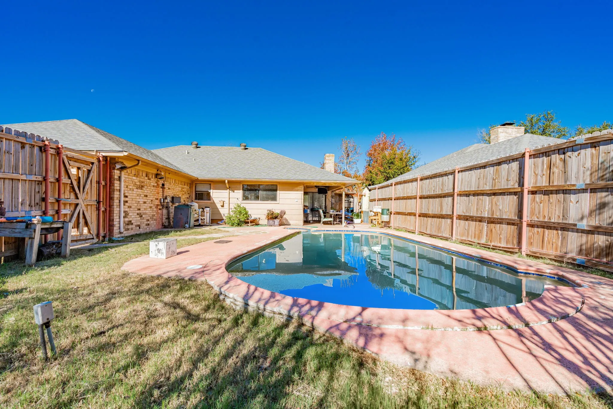 Single Family Residence For Sale in Kaufman County , 1802 Westgate Drive, Terrell, Texas 75160, 3 Bedrooms, 2 Bathrooms, 1 Garage spaces, 1,477 Sqft, built in 2000, Price $245,000, mls#20784311, Real Estate Agent in Terrell, Homes For Sale in Kaufman county, Homes For Sale in Terrell, Realtor in Terrell Texas, Real Estate Brokerage Independent Realty Texas, Luminita Cordes Realtor