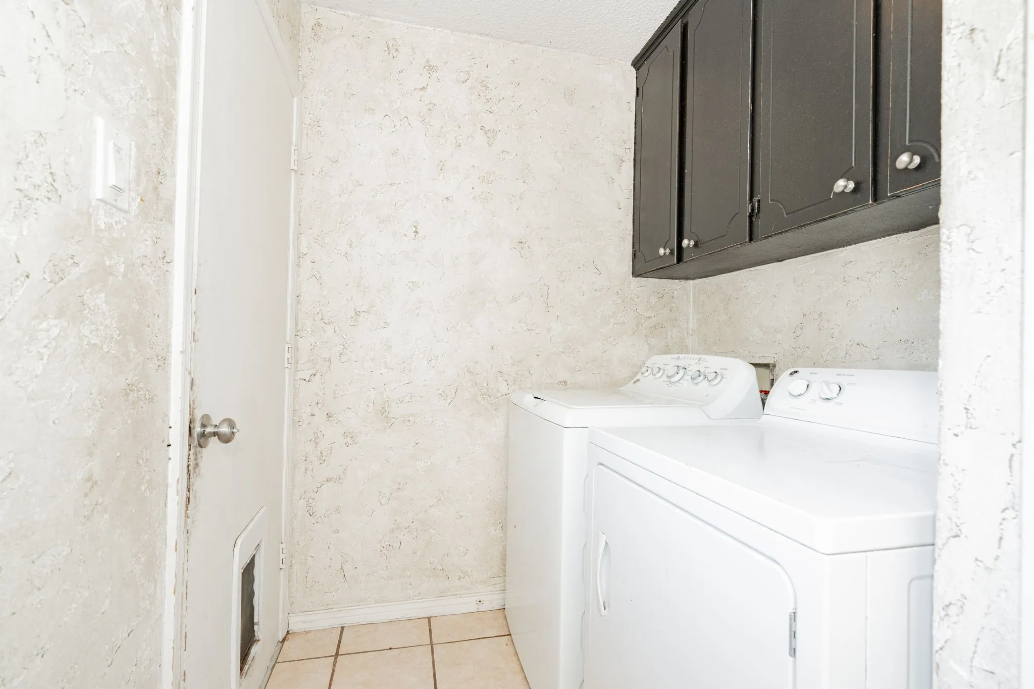 Single Family Residence For Sale in Kaufman County , 1802 Westgate Drive, Terrell, Texas 75160, 3 Bedrooms, 2 Bathrooms, 1 Garage spaces, 1,477 Sqft, built in 2000, Price $245,000, mls#20784311, Real Estate Agent in Terrell, Homes For Sale in Kaufman county, Homes For Sale in Terrell, Realtor in Terrell Texas, Real Estate Brokerage Independent Realty Texas, Luminita Cordes Realtor
