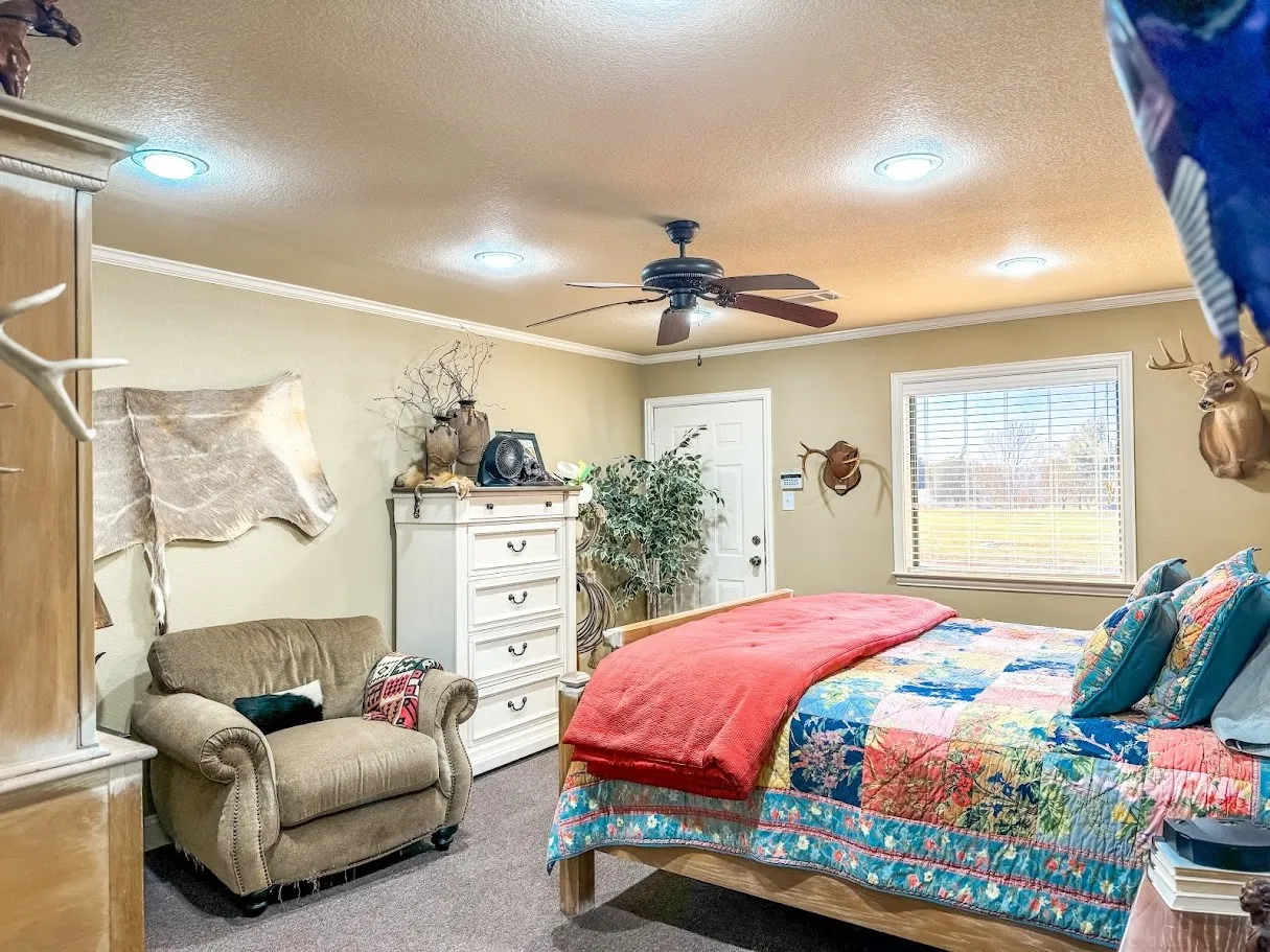 Apartment For Sale in Freestone County , 807 Fm-489, Buffalo, Texas 75831, 4 Bedrooms, 4 Bathrooms, 6 Garage spaces, 8,336 Sqft, built in 1999, Preowned, Price $775,000, mls#20785265, Real Estate Agent in Buffalo, Homes For Sale in Freestone county, Homes For Sale in Buffalo, Realtor in Buffalo Texas, Real Estate Brokerage Independent Realty Texas, Luminita Cordes Realtor