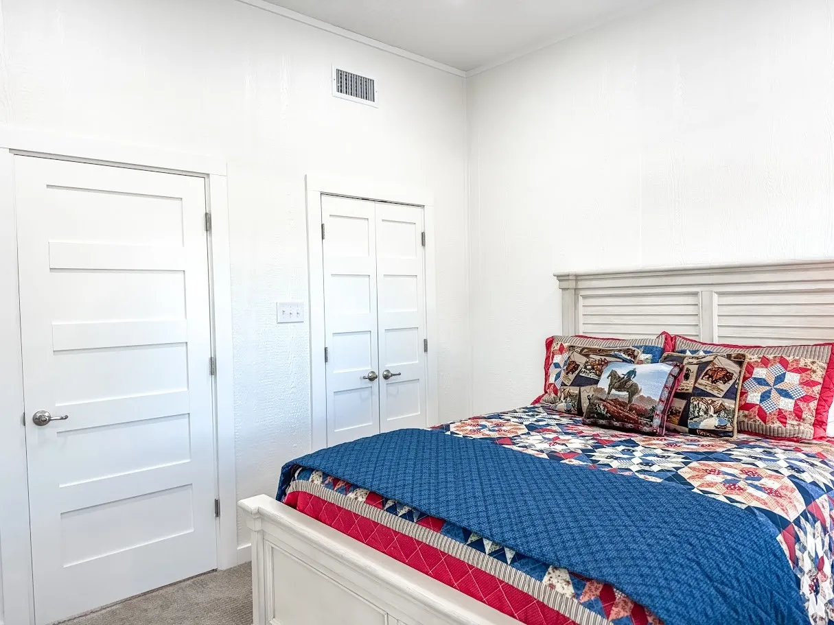 Apartment For Sale in Freestone County , 807 Fm-489, Buffalo, Texas 75831, 4 Bedrooms, 4 Bathrooms, 6 Garage spaces, 8,336 Sqft, built in 1999, Preowned, Price $775,000, mls#20785265, Real Estate Agent in Buffalo, Homes For Sale in Freestone county, Homes For Sale in Buffalo, Realtor in Buffalo Texas, Real Estate Brokerage Independent Realty Texas, Luminita Cordes Realtor