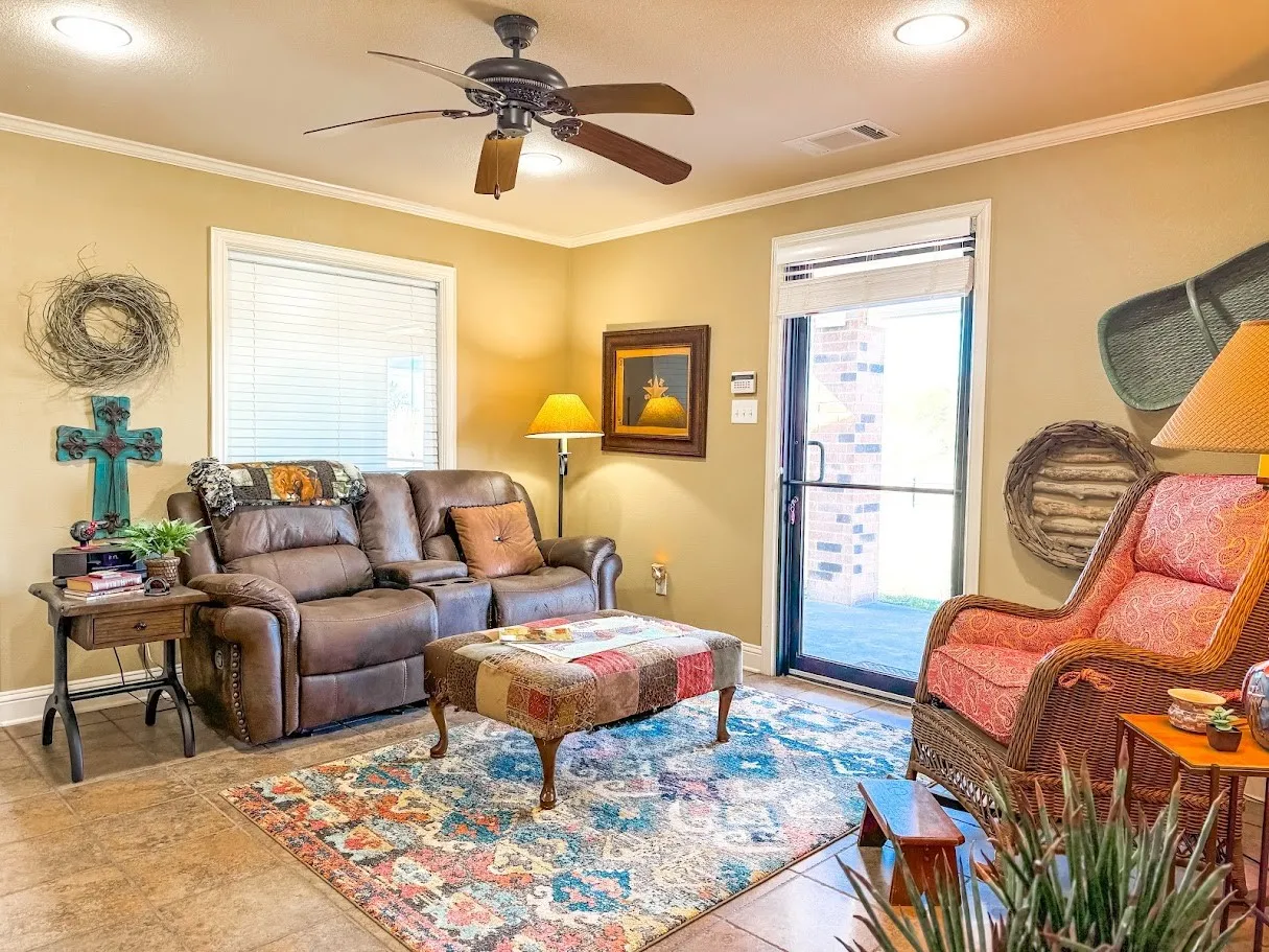 Apartment For Sale in Freestone County , 807 Fm-489, Buffalo, Texas 75831, 4 Bedrooms, 4 Bathrooms, 6 Garage spaces, 8,336 Sqft, built in 1999, Preowned, Price $775,000, mls#20785265, Real Estate Agent in Buffalo, Homes For Sale in Freestone county, Homes For Sale in Buffalo, Realtor in Buffalo Texas, Real Estate Brokerage Independent Realty Texas, Luminita Cordes Realtor