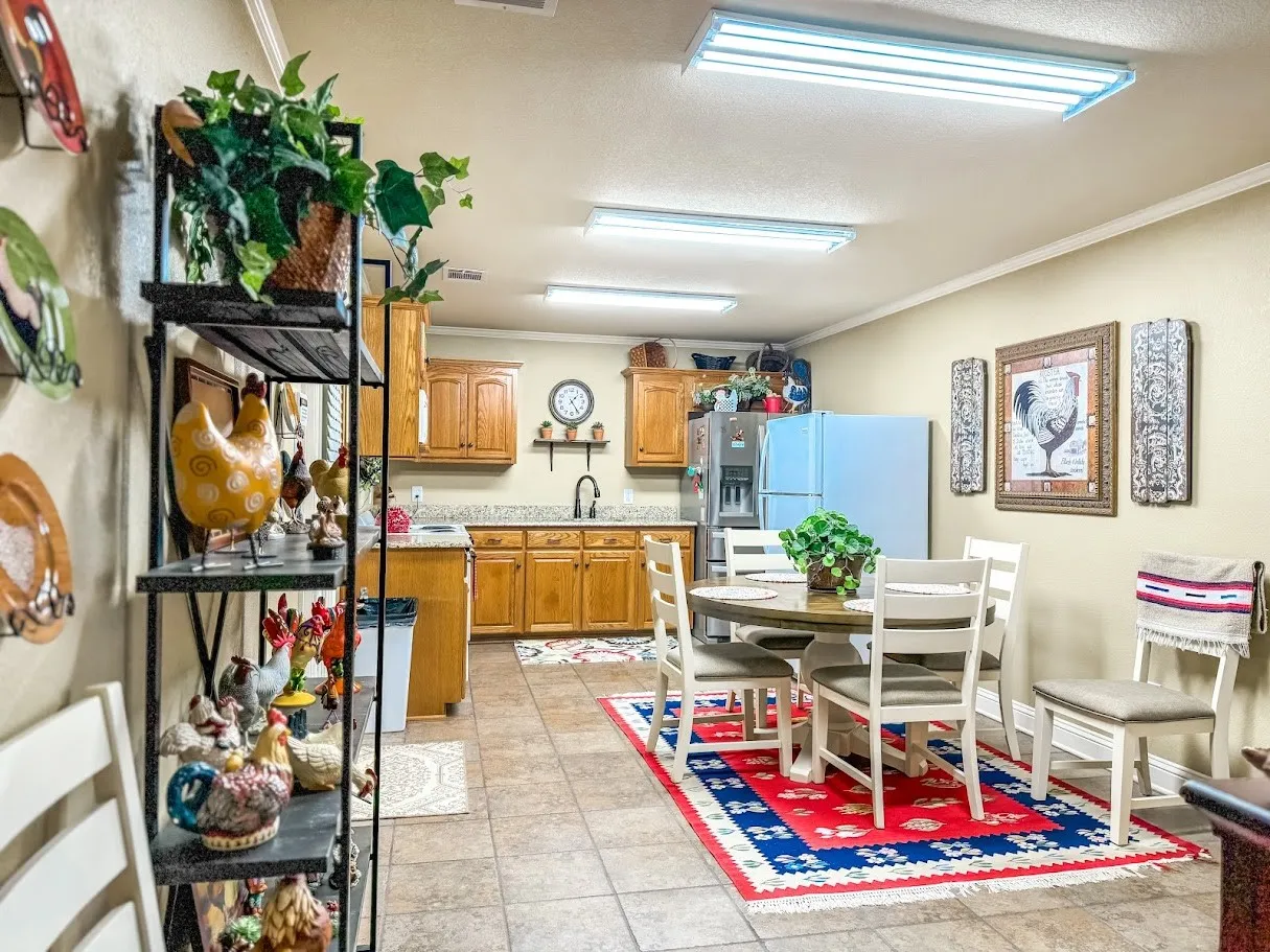 Apartment For Sale in Freestone County , 807 Fm-489, Buffalo, Texas 75831, 4 Bedrooms, 4 Bathrooms, 6 Garage spaces, 8,336 Sqft, built in 1999, Preowned, Price $775,000, mls#20785265, Real Estate Agent in Buffalo, Homes For Sale in Freestone county, Homes For Sale in Buffalo, Realtor in Buffalo Texas, Real Estate Brokerage Independent Realty Texas, Luminita Cordes Realtor