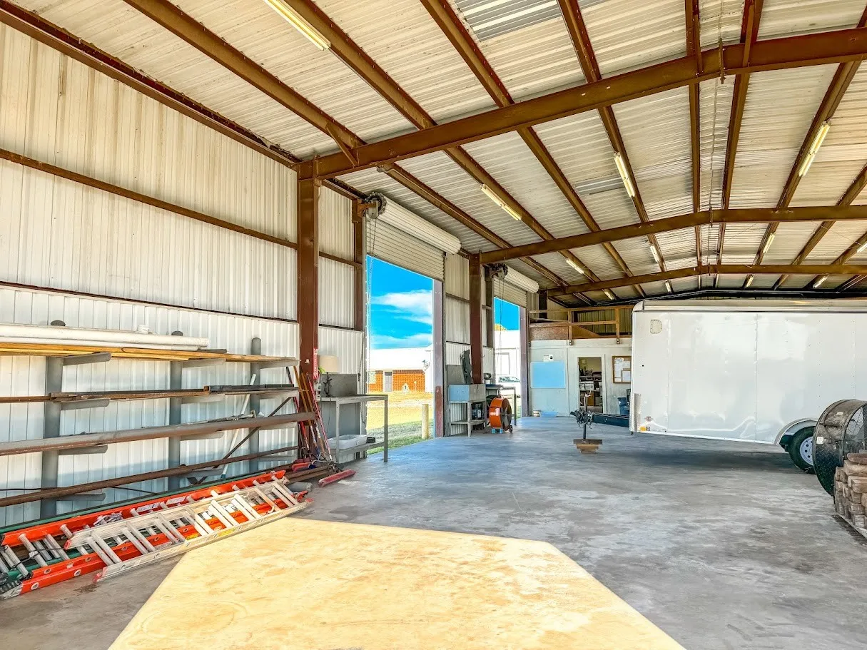 Apartment For Sale in Freestone County , 807 Fm-489, Buffalo, Texas 75831, 4 Bedrooms, 4 Bathrooms, 6 Garage spaces, 8,336 Sqft, built in 1999, Preowned, Price $775,000, mls#20785265, Real Estate Agent in Buffalo, Homes For Sale in Freestone county, Homes For Sale in Buffalo, Realtor in Buffalo Texas, Real Estate Brokerage Independent Realty Texas, Luminita Cordes Realtor