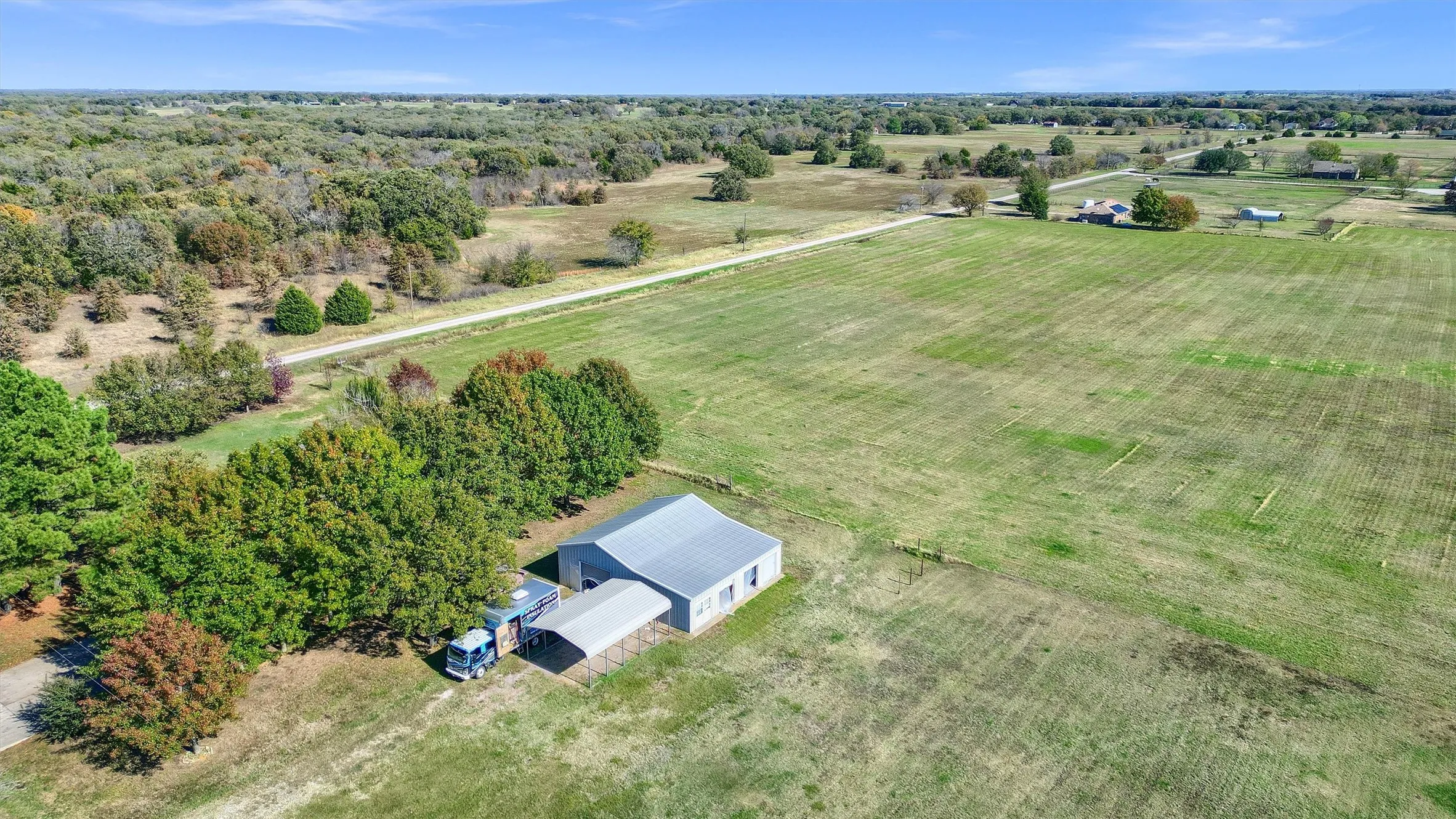 Aerial view featuring a rural view