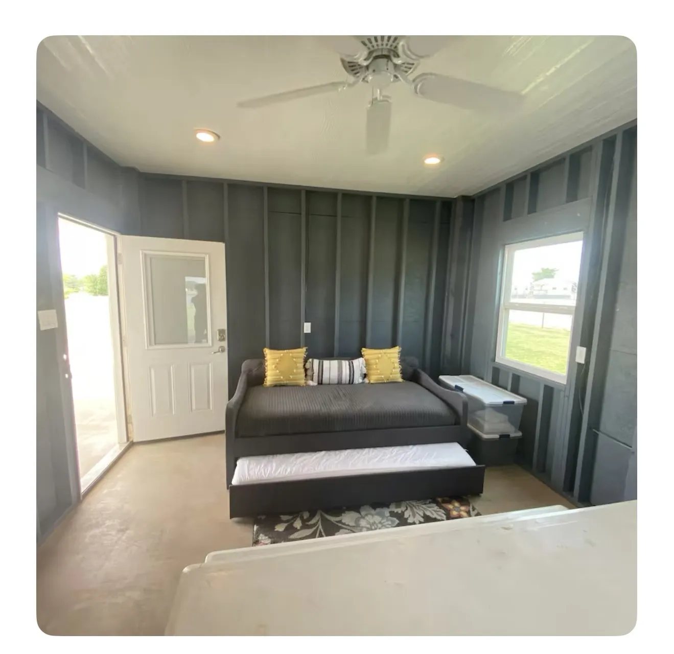 Bedroom with ceiling fan