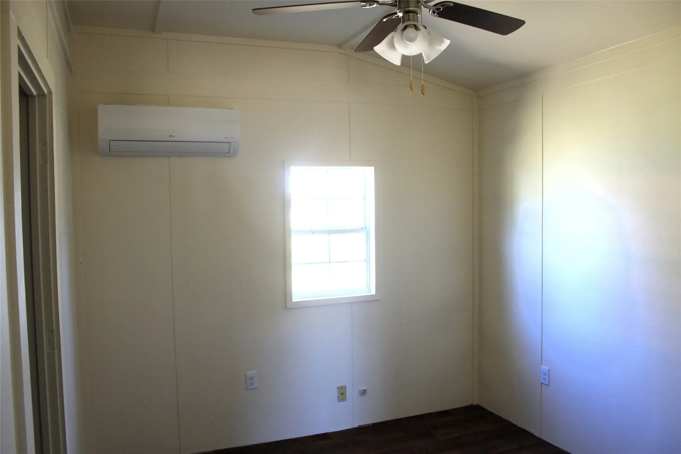 For Sale in Lampasas County , 301 E Cedar Street A, Lometa, Texas 76853, 4 Bedroom, 4 Bathroom, Garage spaces, 0 Sqft, built in 2014, Preowned, mls#20786804, Real Estate Agent in Lometa, Homes For Sale in Lampasas county, Homes For Sale in Lometa, Realtor in Lometa Texas, Real Estate Brokerage Independent Realty Texas, Luminita Cordes Realtor
