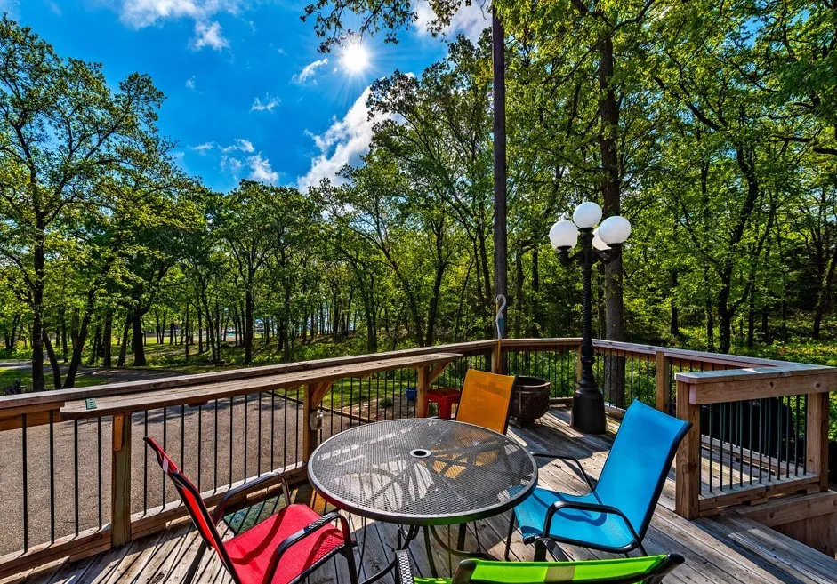 Single Family Residence For Sale in Grayson County , 326 Glomin Lane, Pottsboro, Texas 75076, 4 Bedroom, 3 Bathroom, 1 Garage spaces, 1,846 Sqft, built in 1964, Preowned, mls#20789622, Real Estate Agent in Pottsboro, Homes For Sale in Grayson county, Homes For Sale in Pottsboro, Realtor in Pottsboro Texas, Real Estate Brokerage Independent Realty Texas, Luminita Cordes Realtor