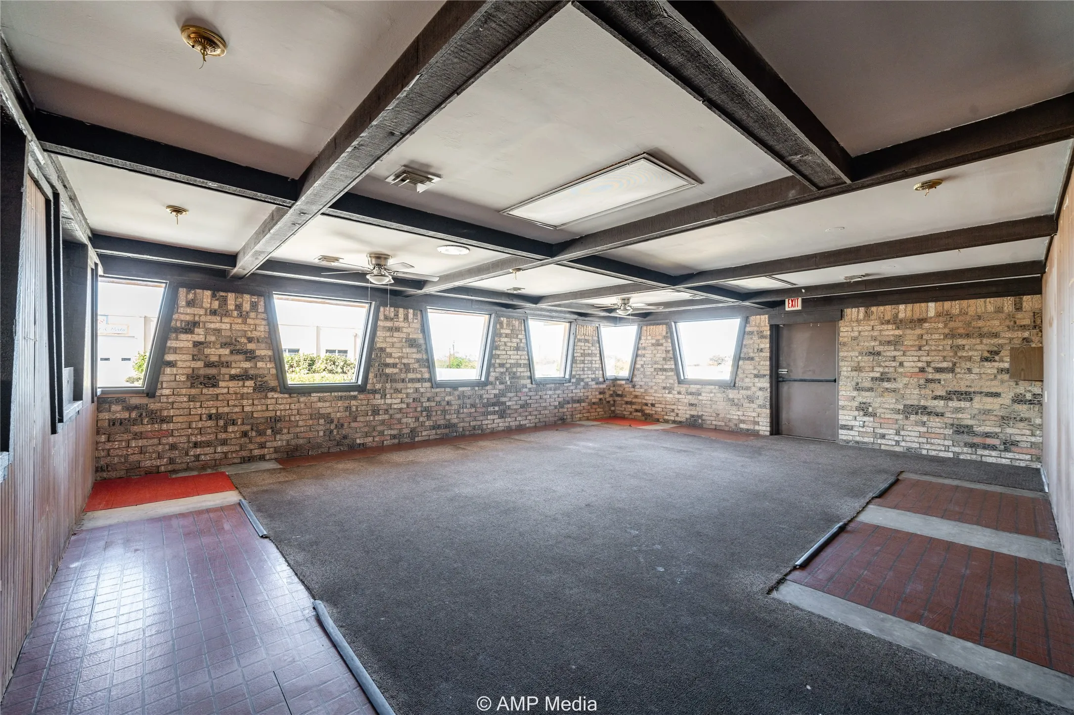 Retail For Sale in Jones County , 702 N Swenson Street, Stamford, Texas 79553, 0, 0, Garage spaces, 0 Sqft, built in 1970, Preowned, mls#20792628, Real Estate Agent in Stamford, Homes For Sale in Jones county, Homes For Sale in Stamford, Realtor in Stamford Texas, Real Estate Brokerage Independent Realty Texas, Luminita Cordes Realtor