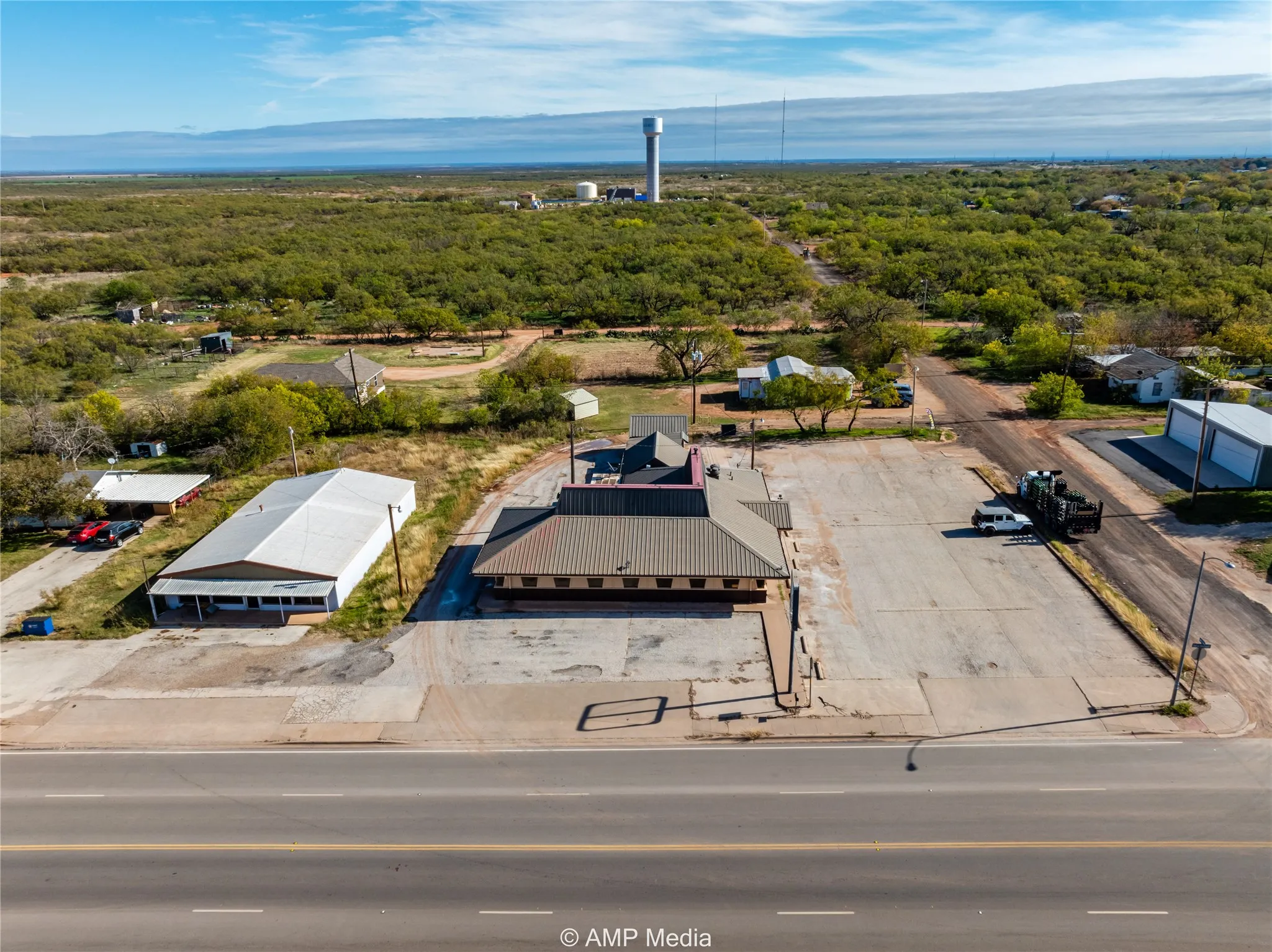 Retail For Sale in Jones County , 702 N Swenson Street, Stamford, Texas 79553, 0, 0, Garage spaces, 0 Sqft, built in 1970, Preowned, mls#20792628, Real Estate Agent in Stamford, Homes For Sale in Jones county, Homes For Sale in Stamford, Realtor in Stamford Texas, Real Estate Brokerage Independent Realty Texas, Luminita Cordes Realtor